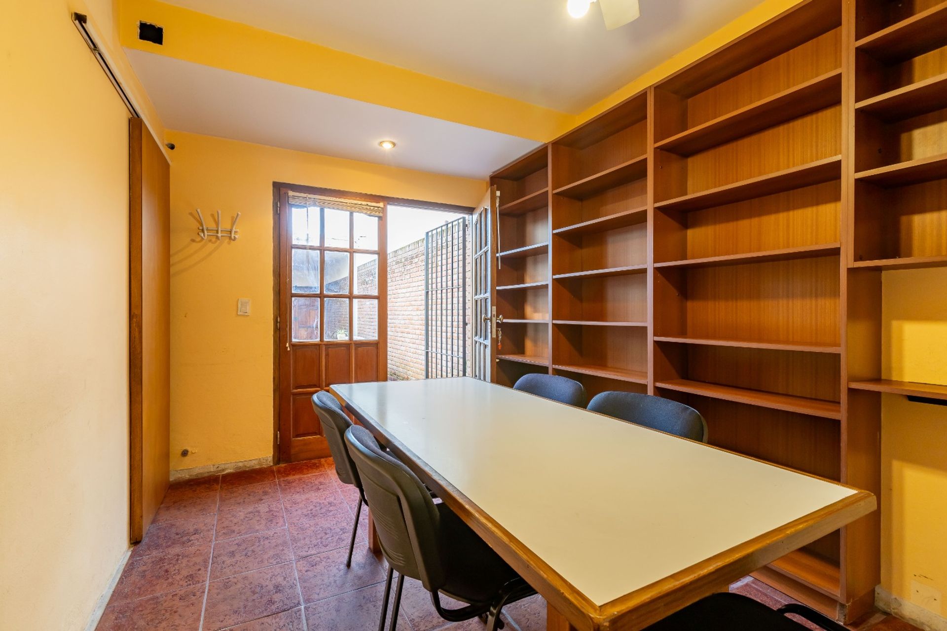 Venta Casa 6 Amb Olivos Roche Cochera Y Jardin