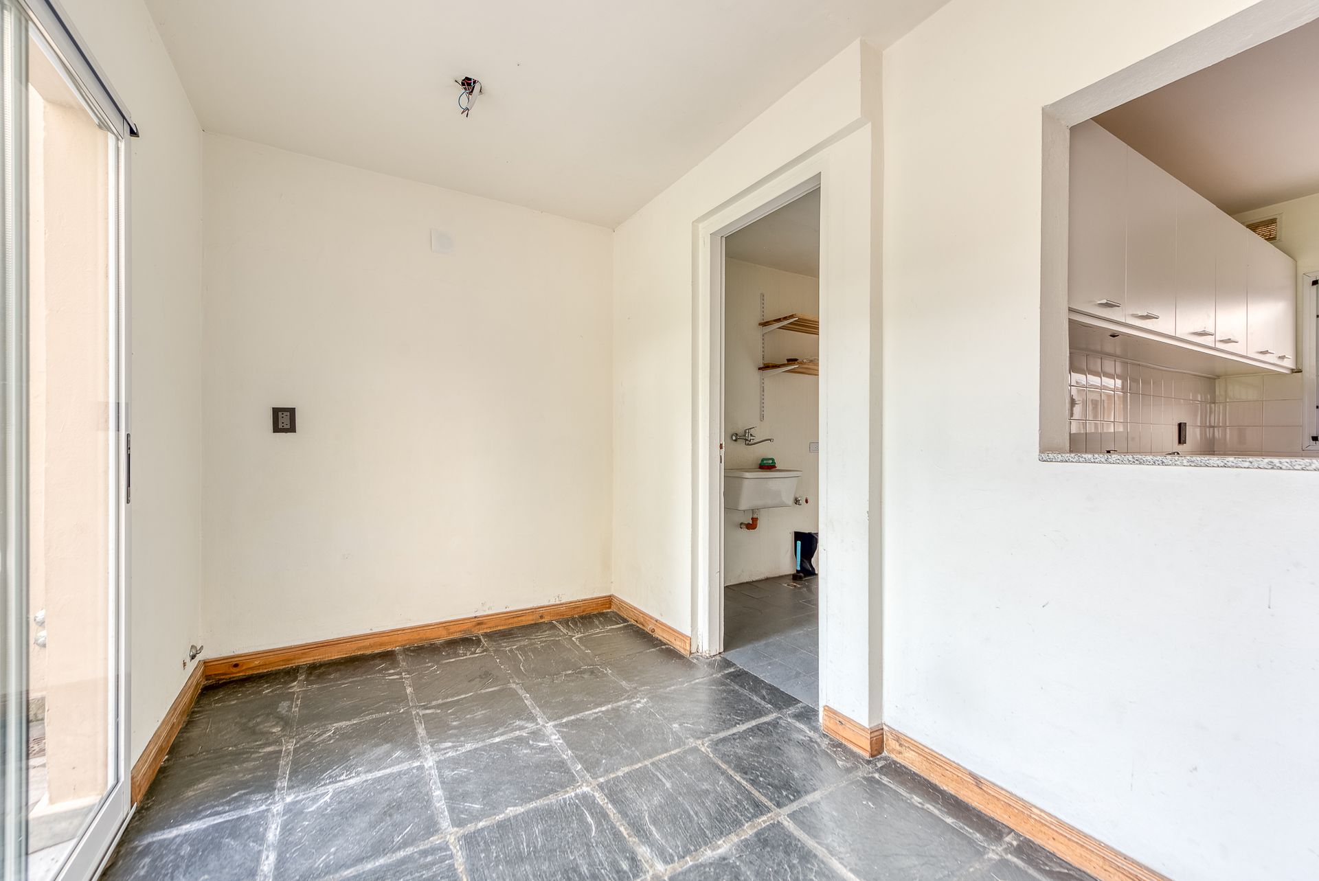Casa moderna con jardín y pileta