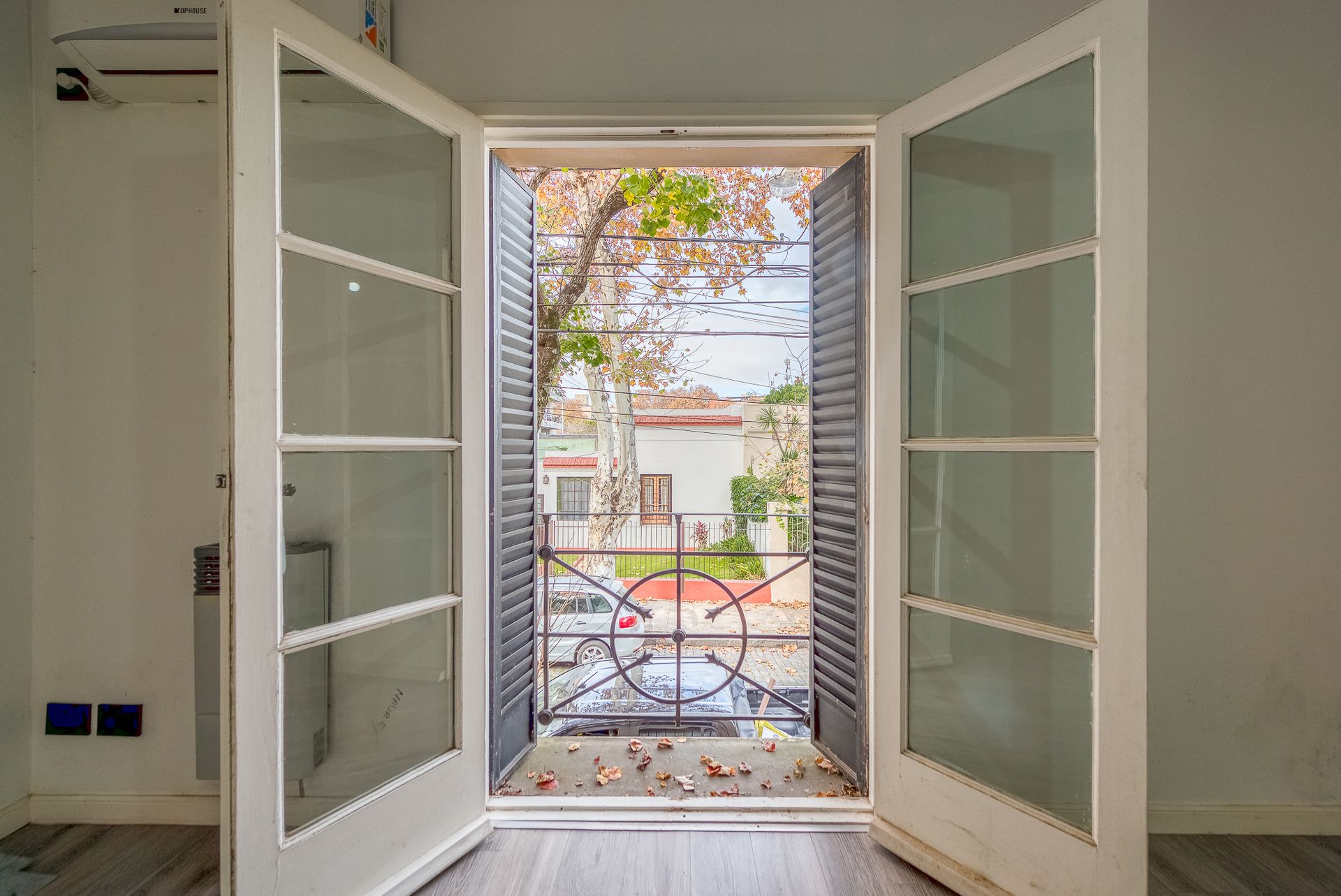 Casa moderna con jardín y pileta
