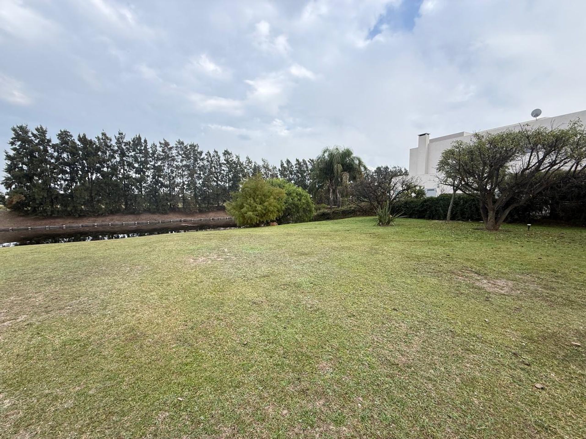 Vta Lote Al Agua Barrio Golf Club Nordelta Finan