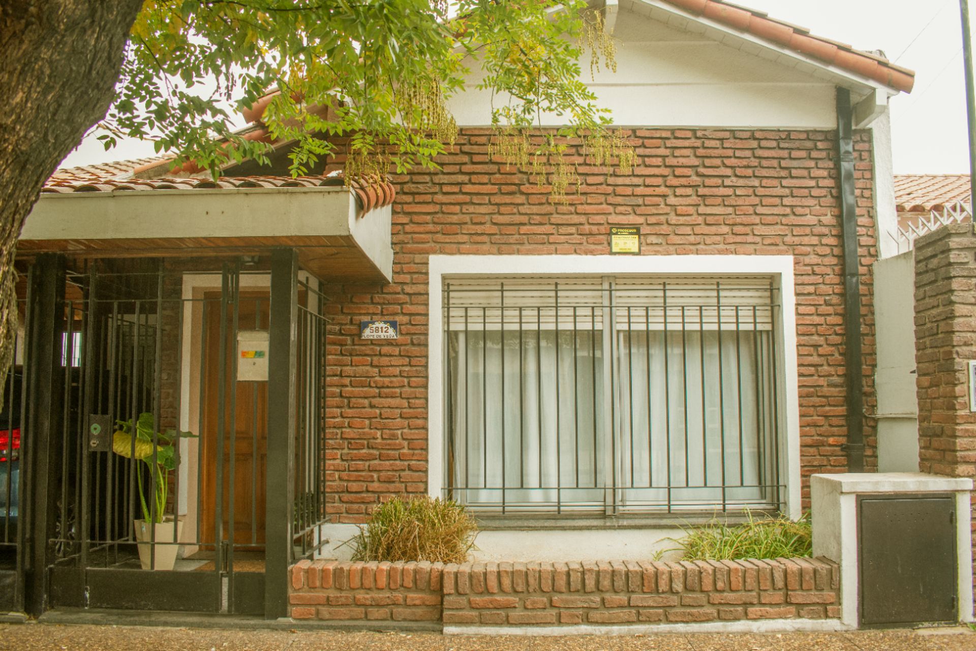 Venta Casa 5 Ambientes Carapachay con Terraza