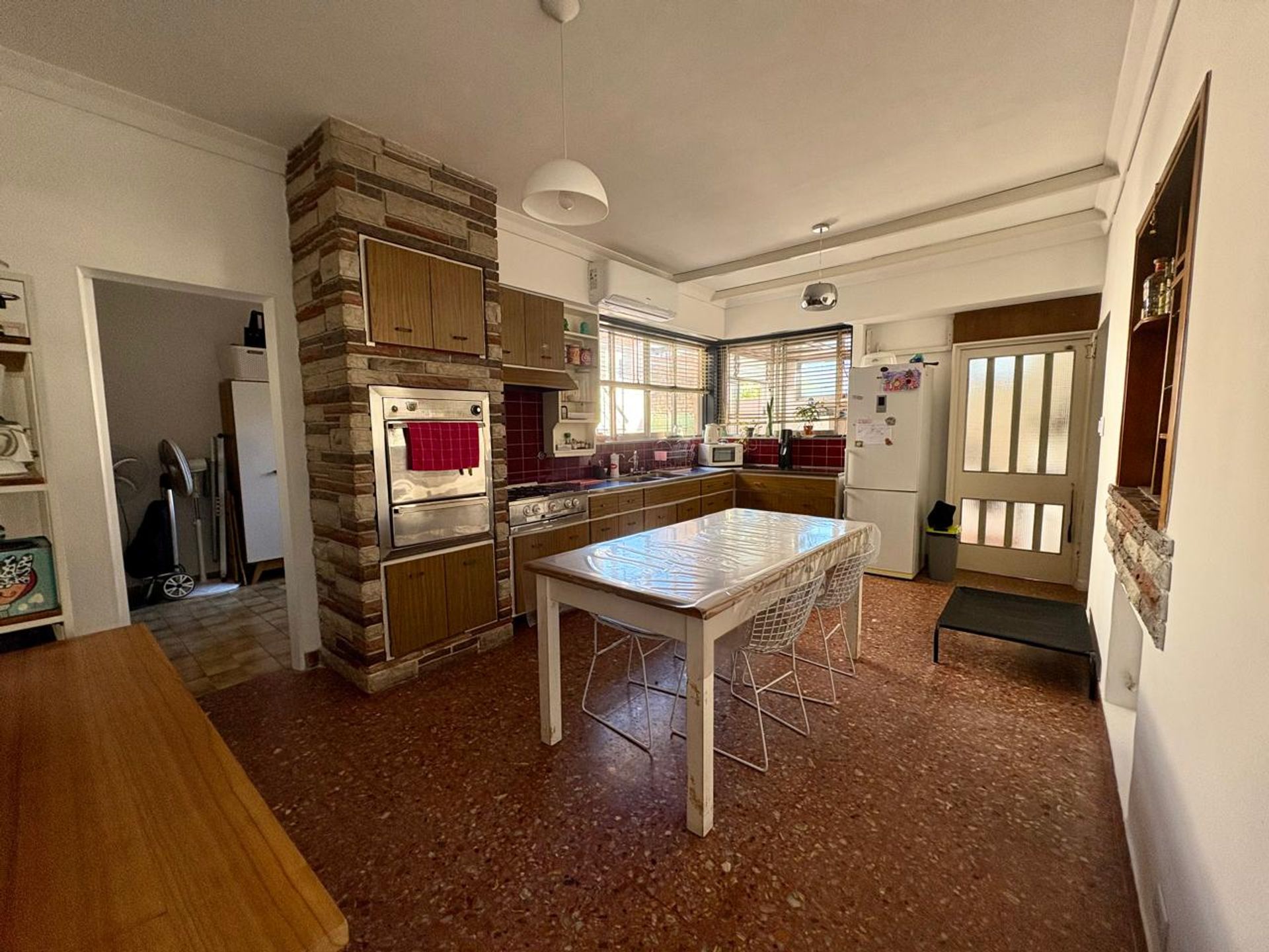 Venta Casa 5 Ambientes Carapachay con Terraza