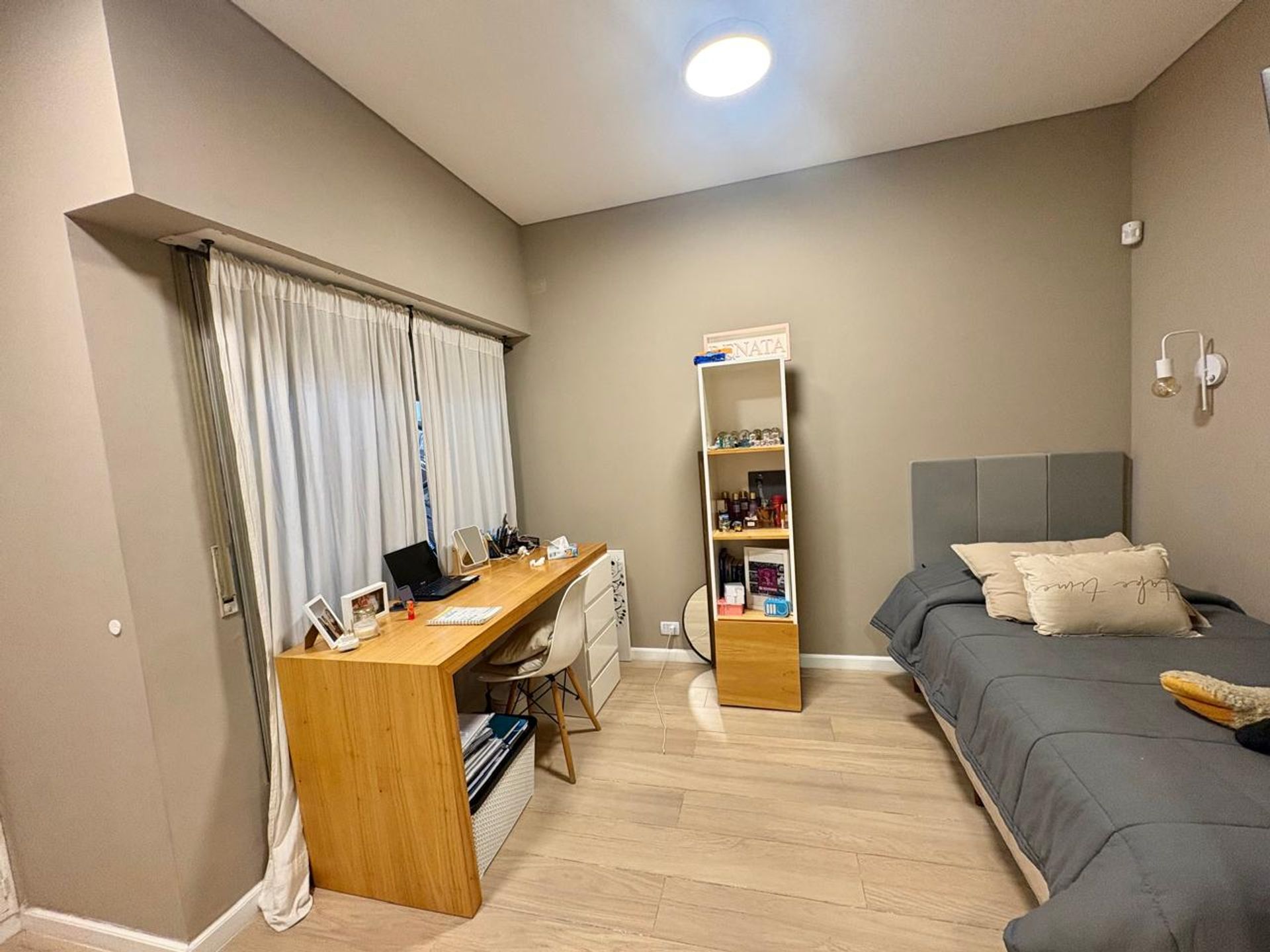 Venta Casa 5 Ambientes Carapachay con Terraza
