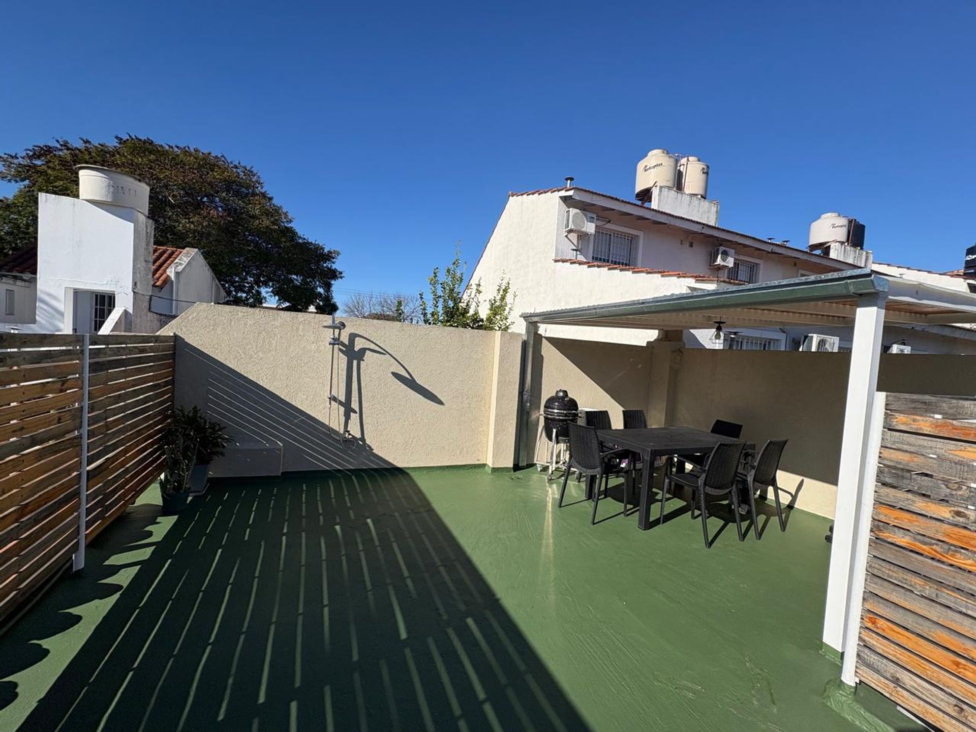 Venta Casa 5 Ambientes Carapachay con Terraza