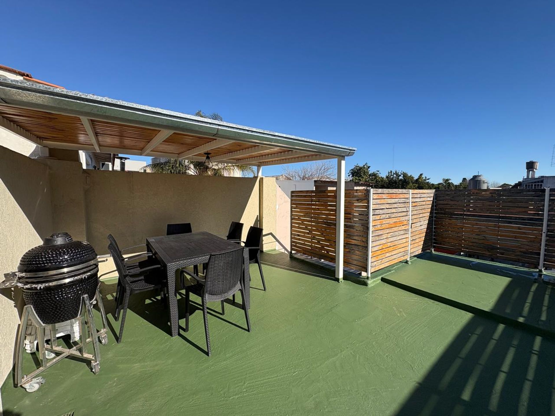 Venta Casa 5 Ambientes Carapachay con Terraza