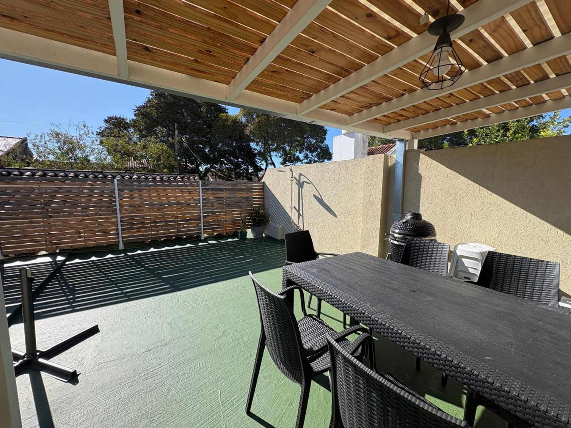Venta Casa 5 Ambientes Carapachay con Terraza