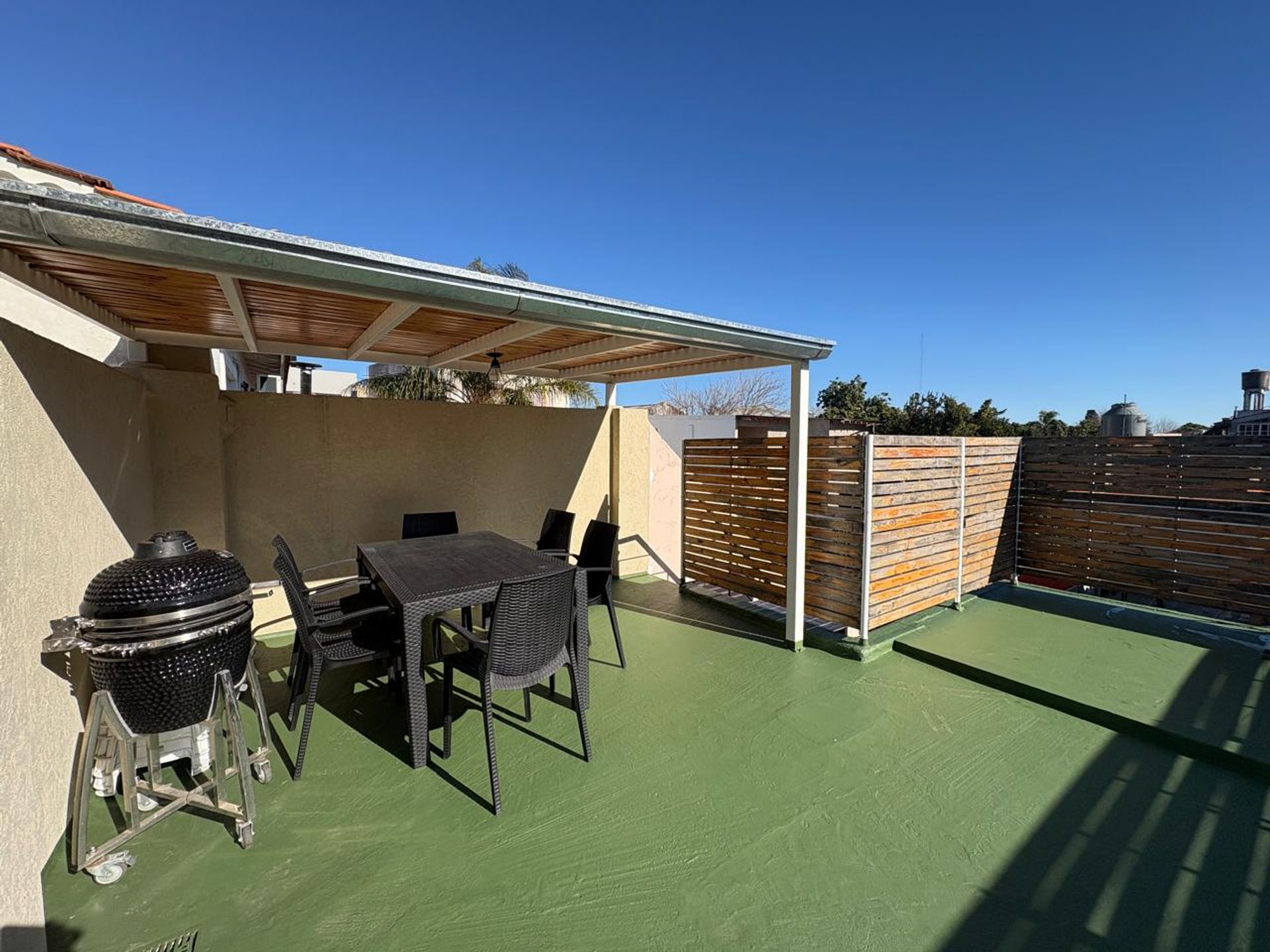 Venta Casa 5 Ambientes Carapachay con Terraza