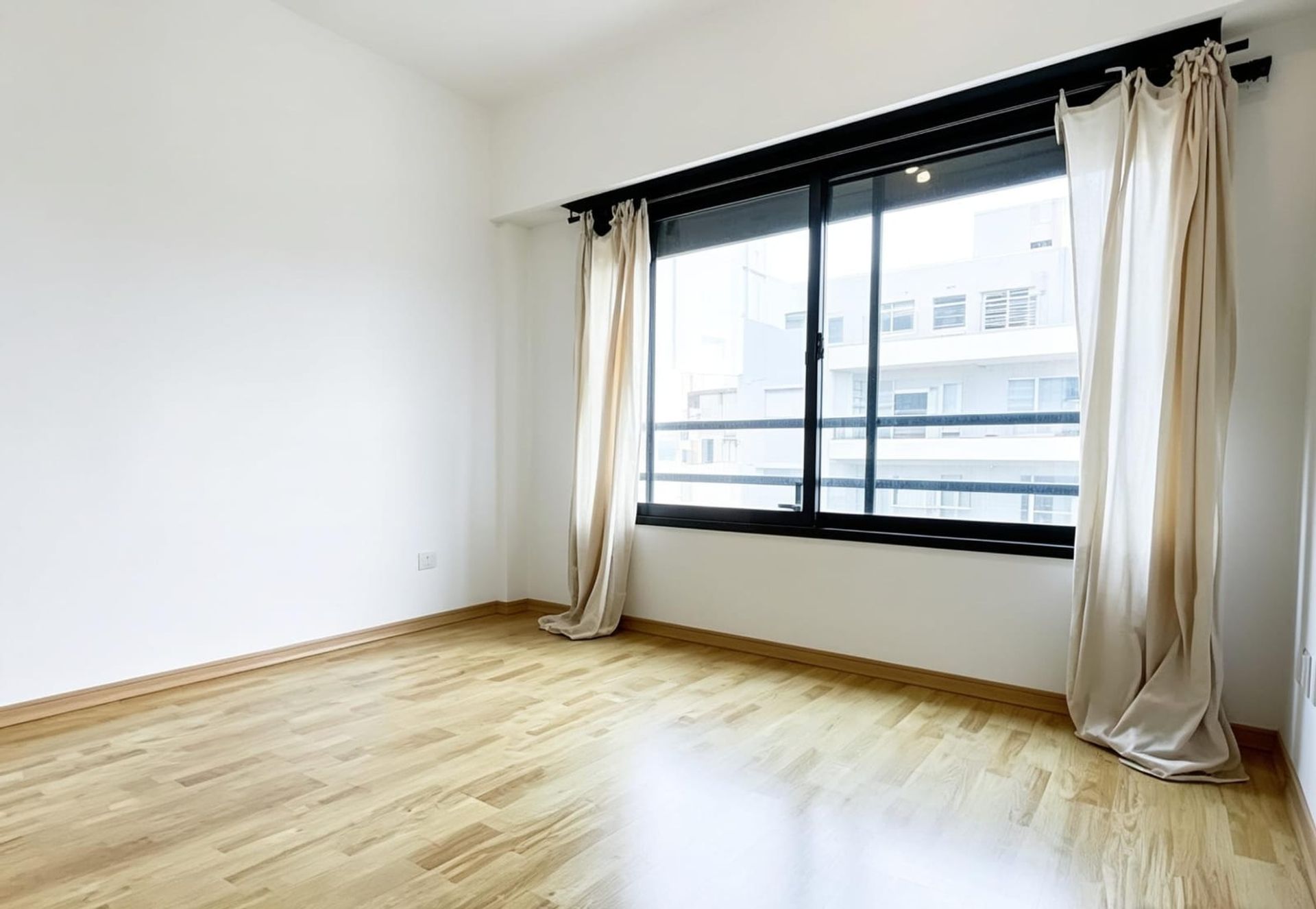 Venta Semipiso 4 Ambientes En Olivos, C/Cochera