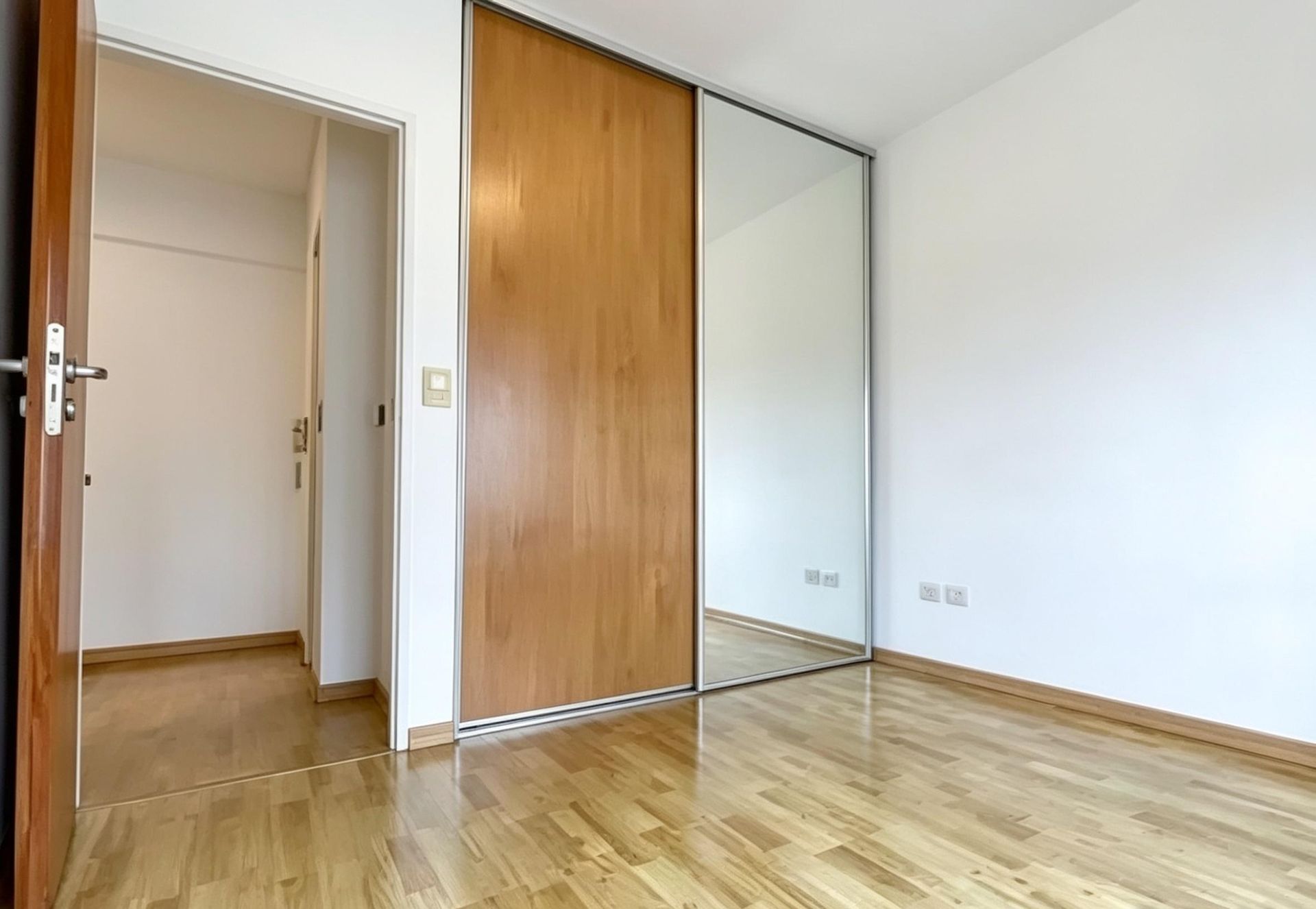 Venta Semipiso 4 Ambientes En Olivos, C/Cochera