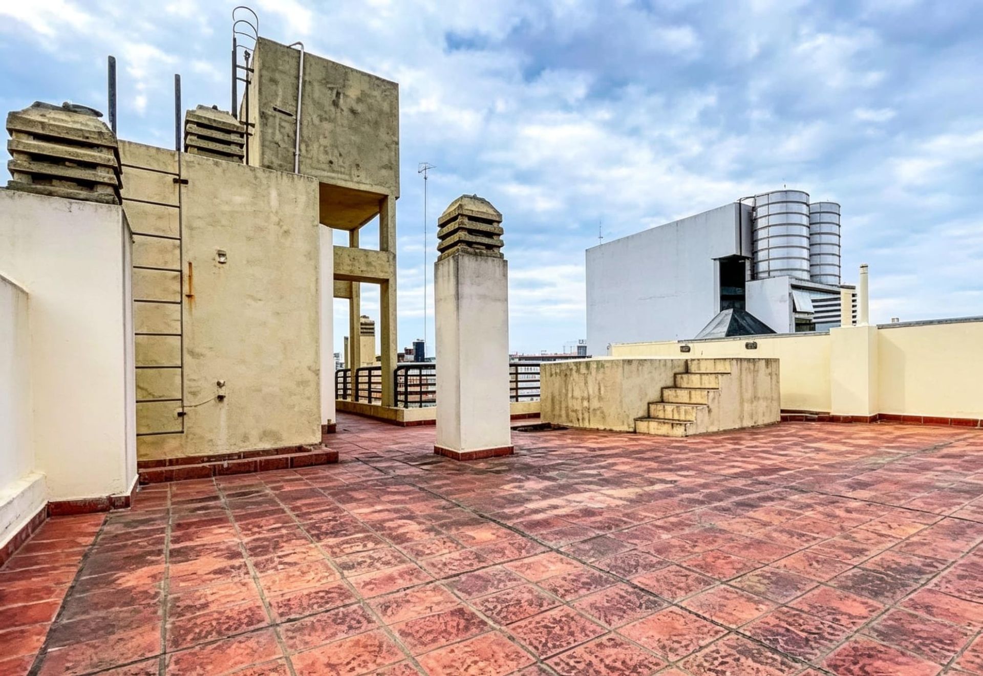 Venta Semipiso 4 Ambientes En Olivos, C/Cochera