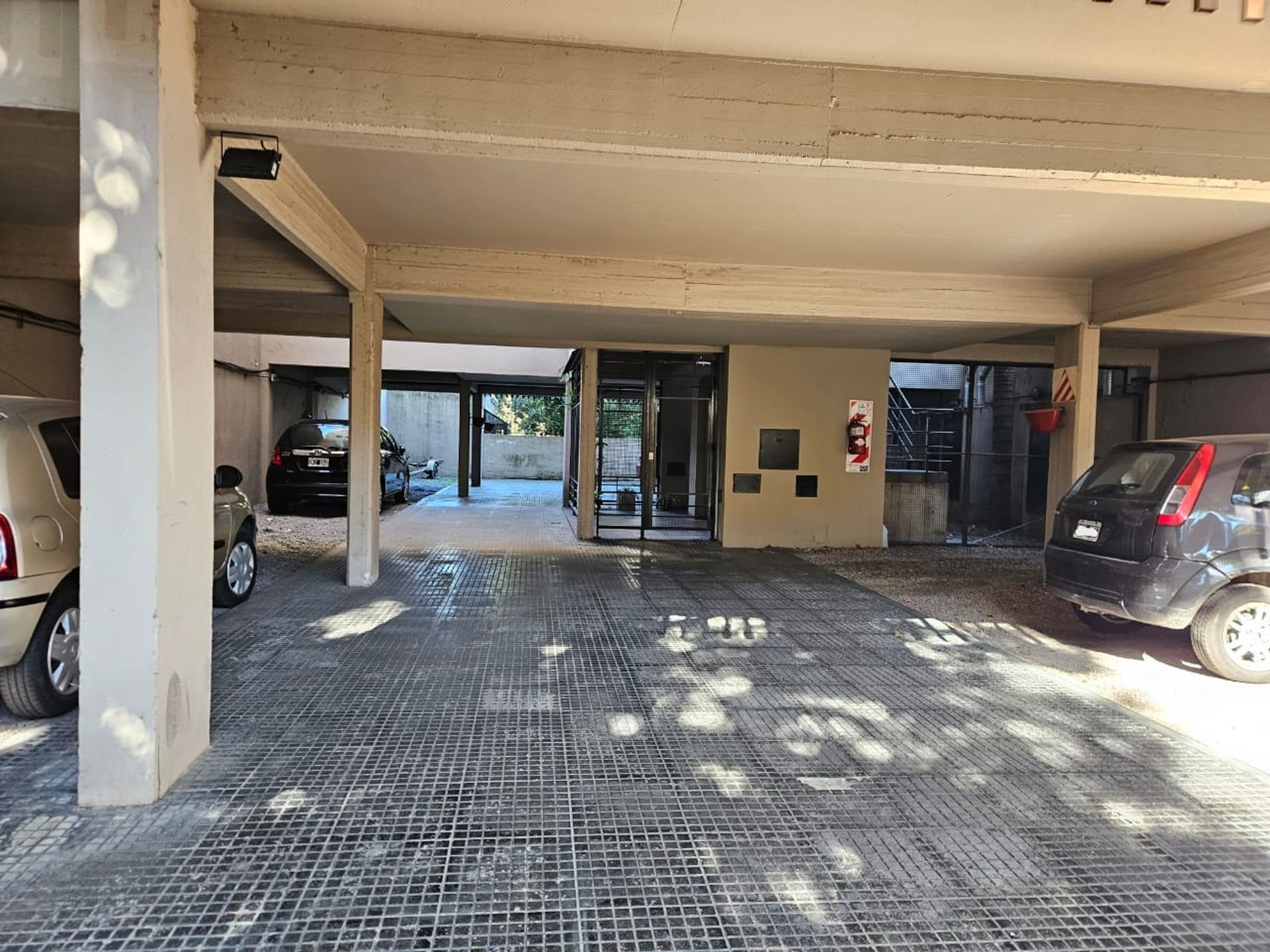 Alquiler Departamento 2 Ambientes C/Cochera Desc