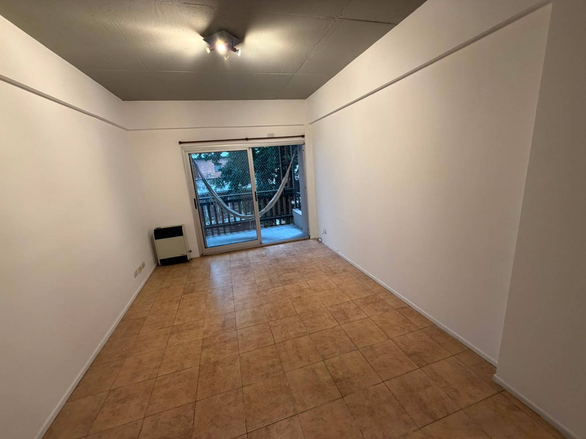 Alquiler Departamento 2 Ambientes C/Cochera Desc