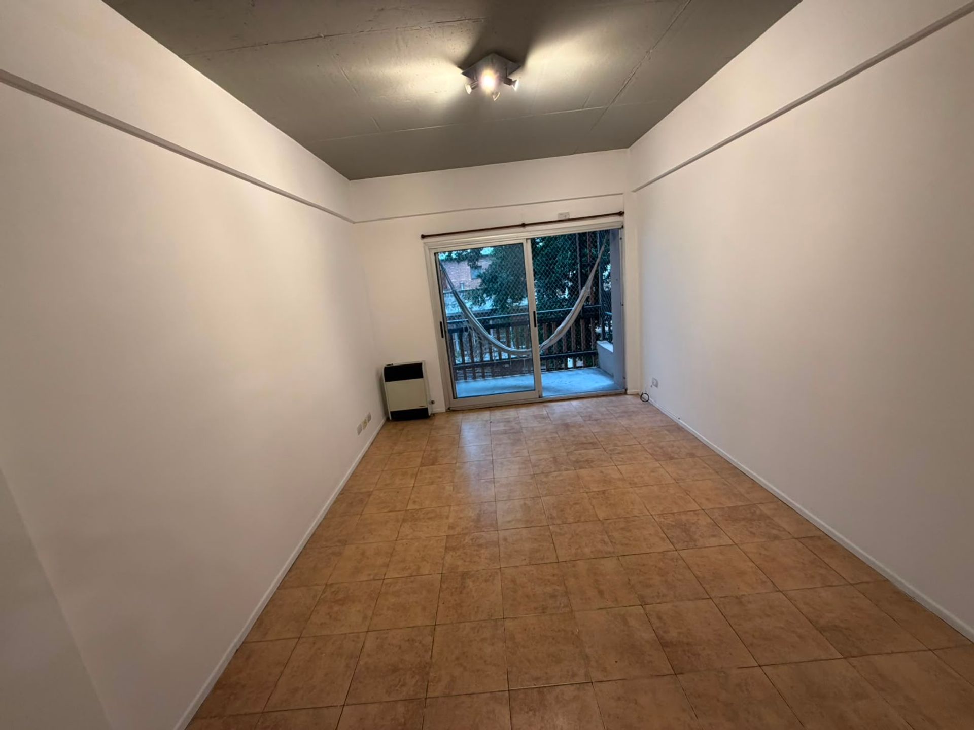 Alquiler Departamento 2 Ambientes C/Cochera Desc