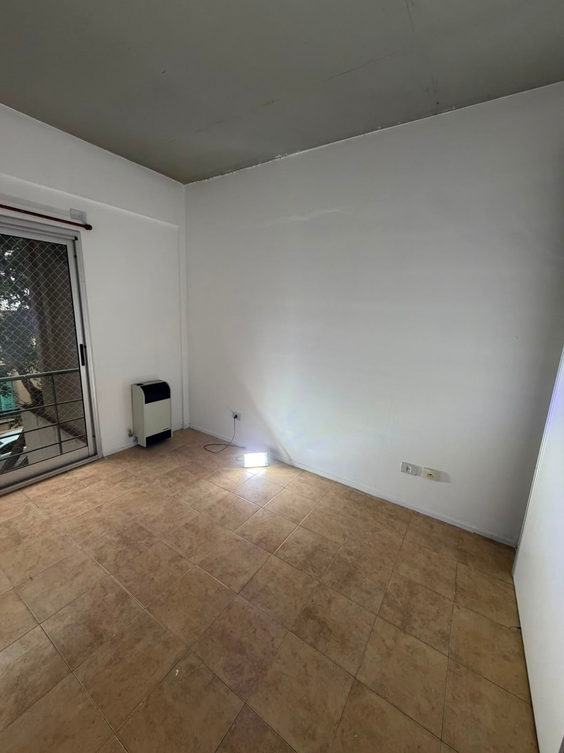 Alquiler Departamento 2 Ambientes C/Cochera Desc