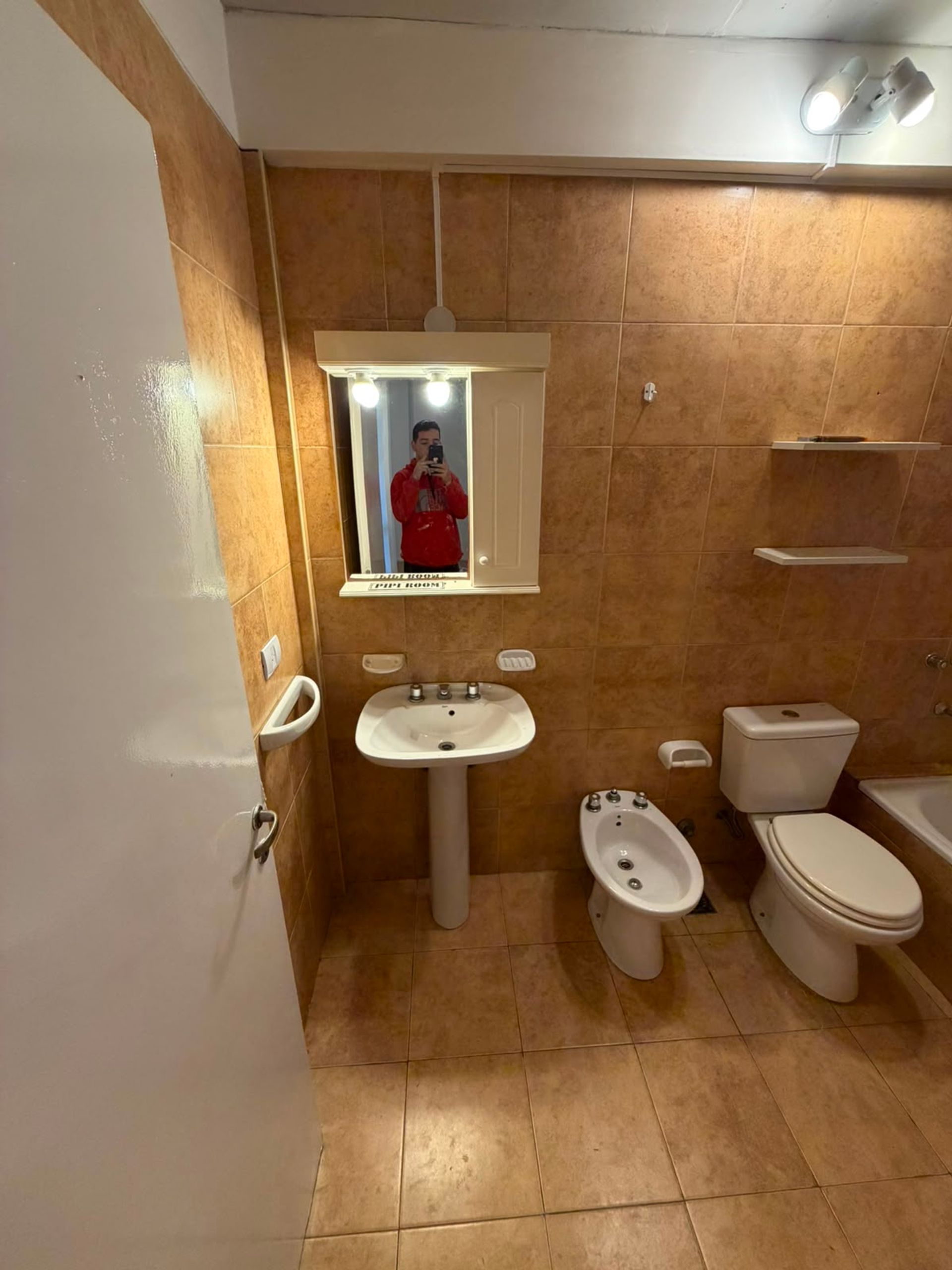 Alquiler Departamento 2 Ambientes C/Cochera Desc