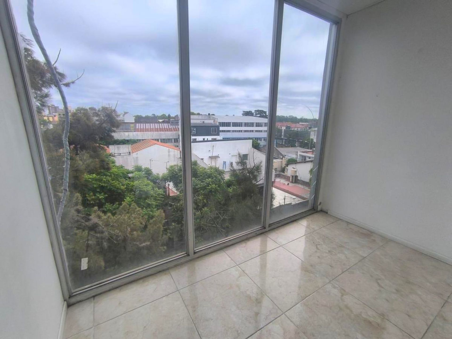 Oficina en Venta San Fernando con Cochera