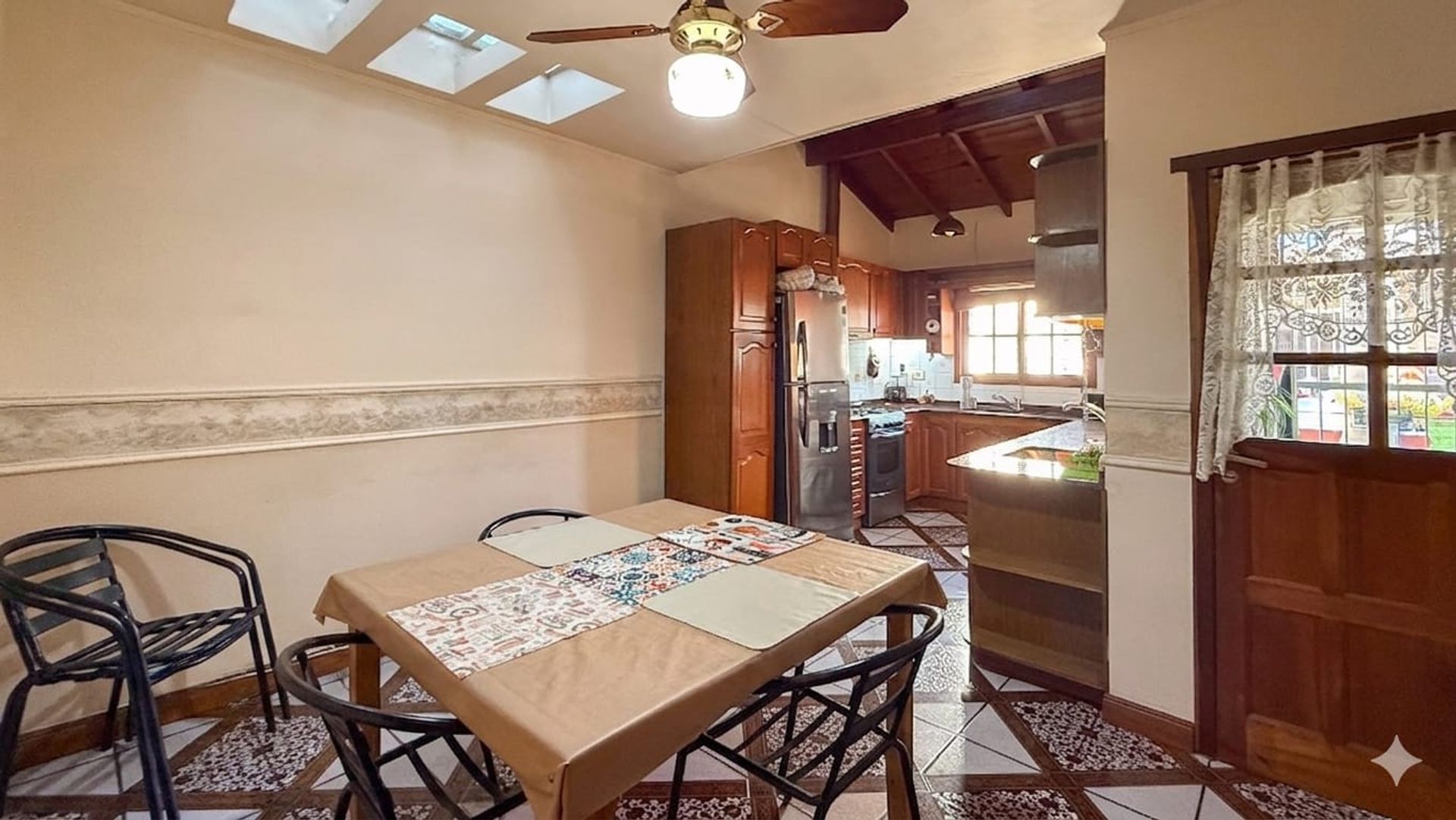 Vende Casa 5 Amb/A. Credito/Permuta/Multifamilia