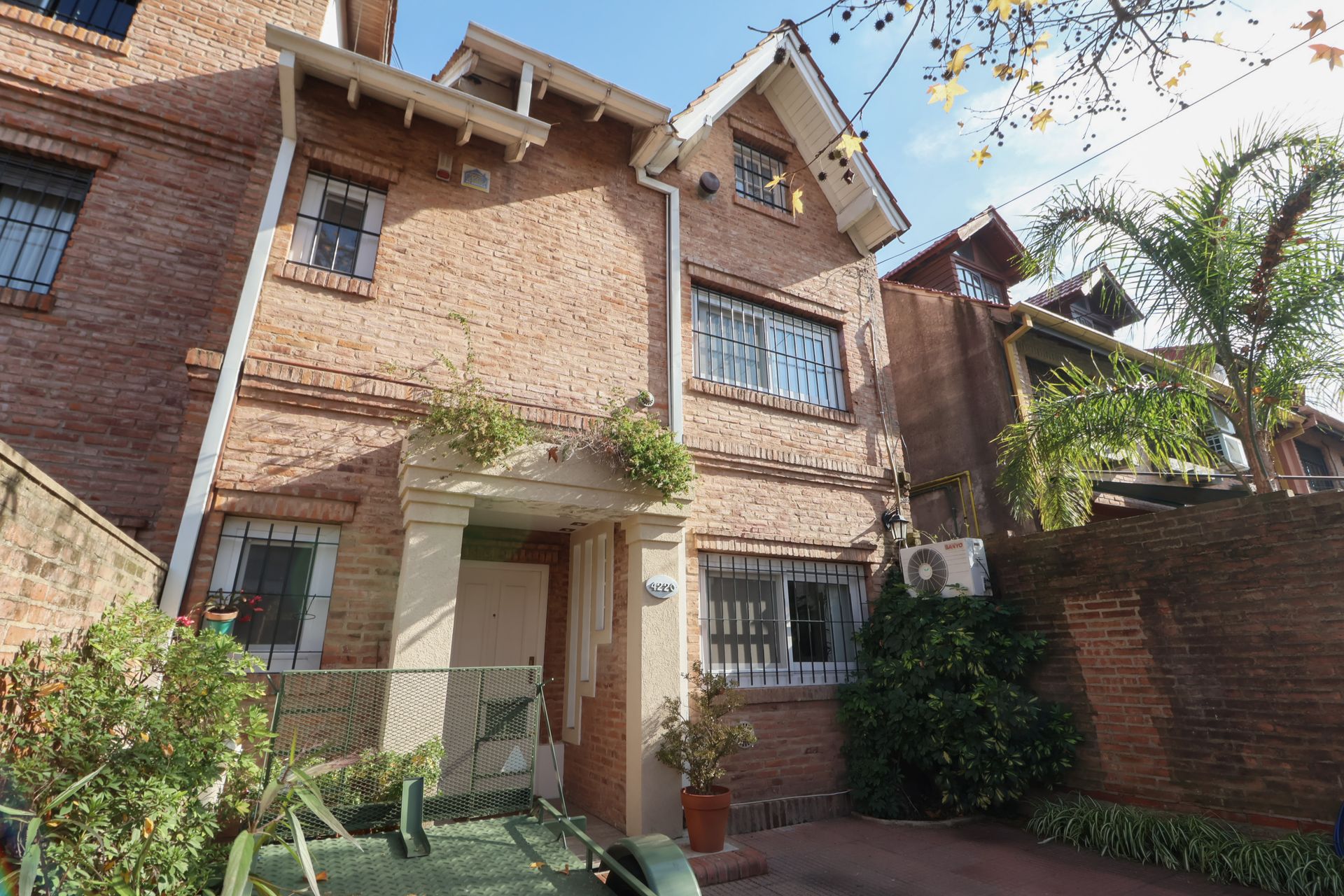 Venta Triplex Olivos Cochera Parque con Parrilla