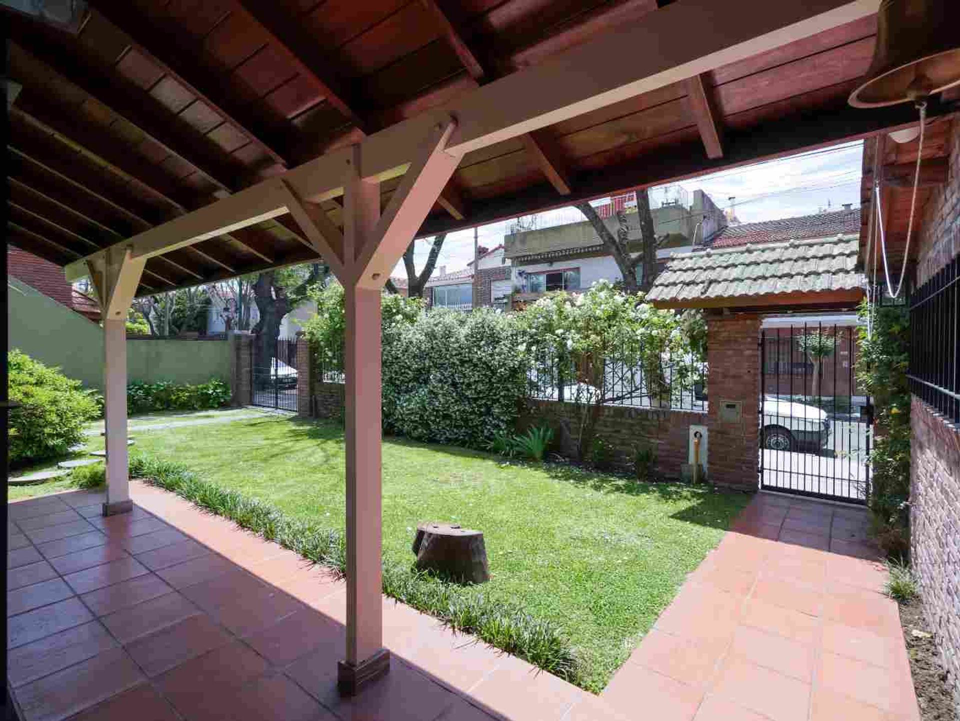 Casa apta desarrollo multifamiliar venta Olivos