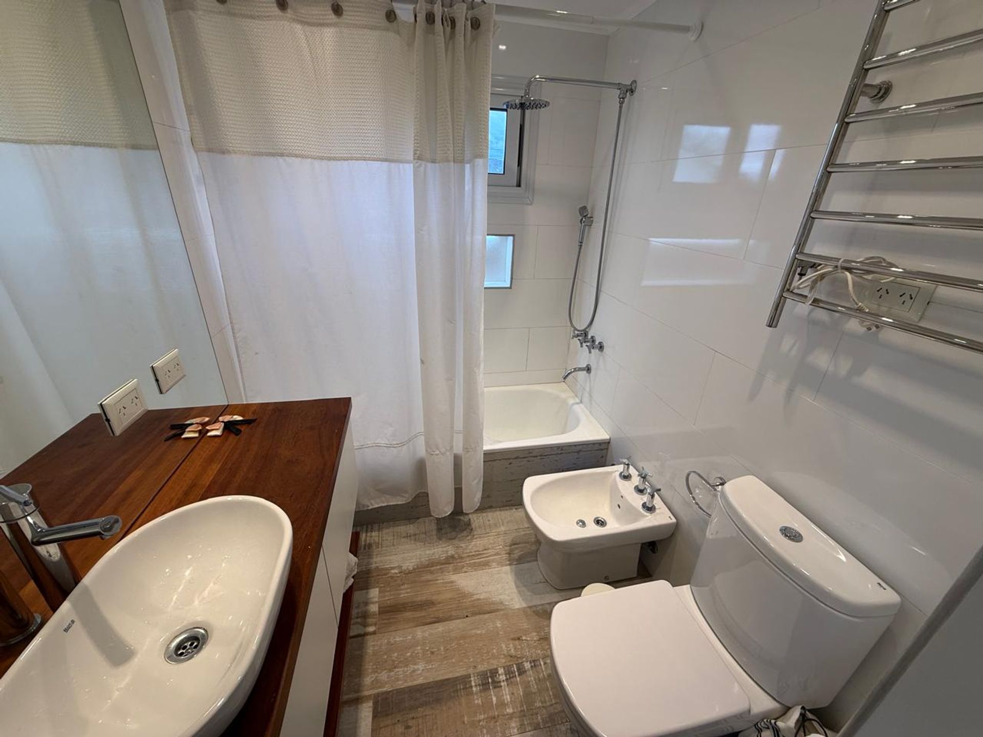 Moderna Casa 5 Ambientes En Martínez + Dpto
