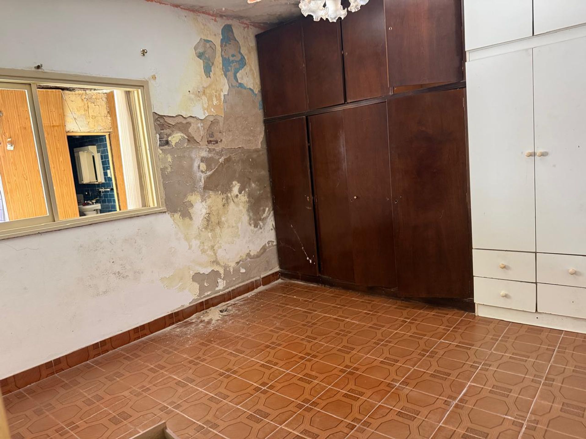 Venta Casa con Local y Gran Potencial en Virreyes