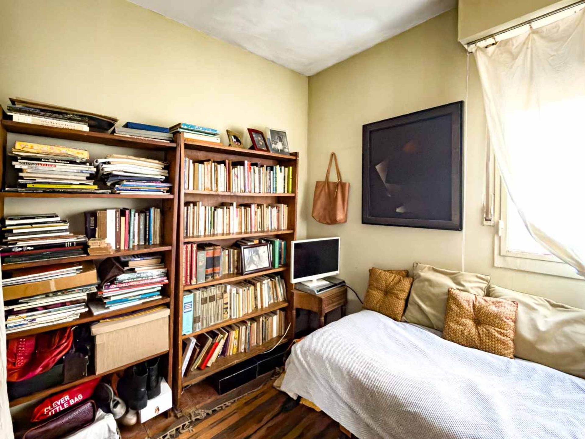 Tres Ambientes En Venta Con Balcon / Piso Alto