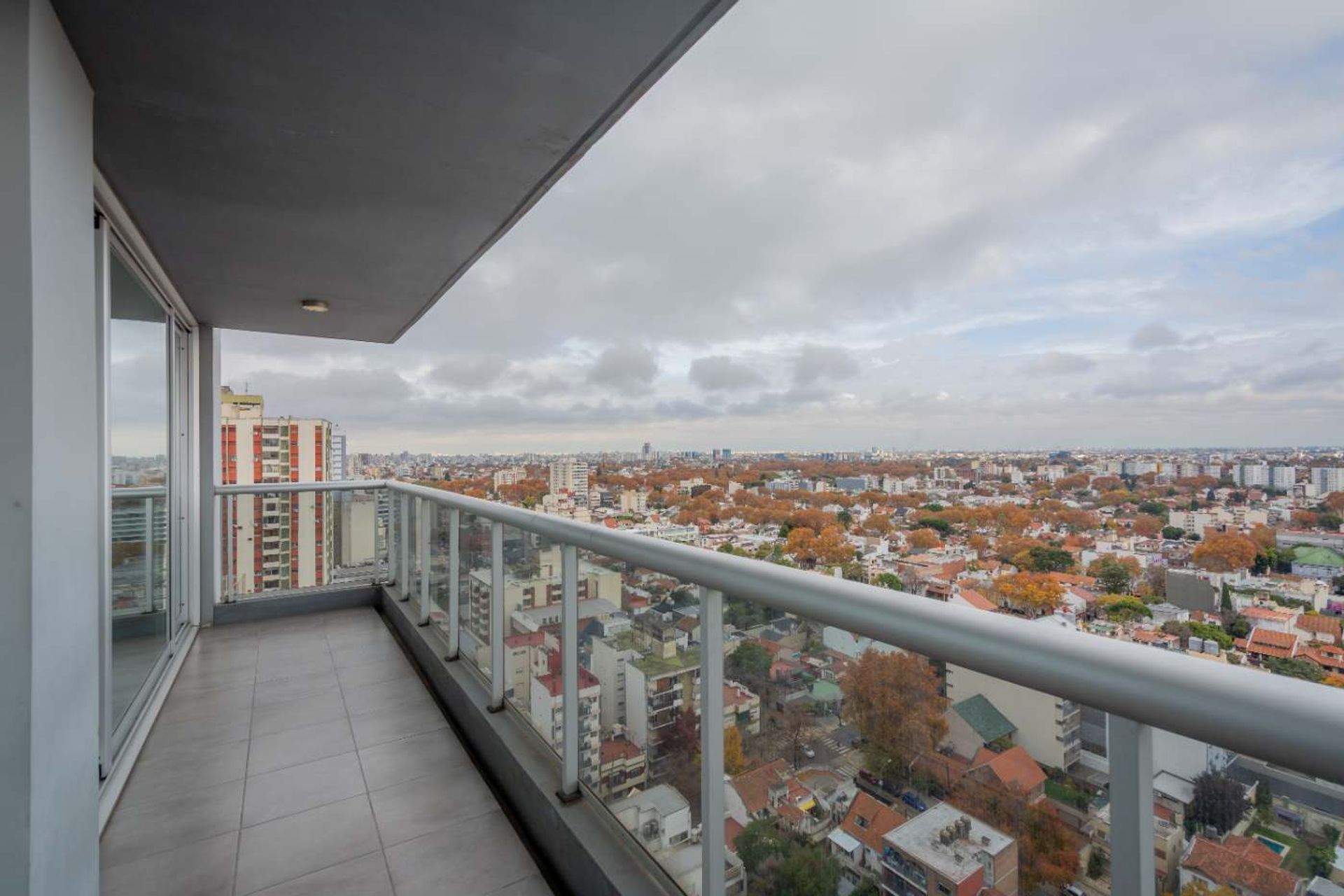 3 Amb con Cochera , Seguridad 24 hs y Amenities