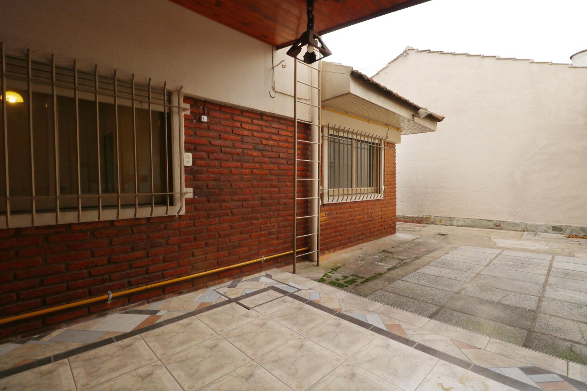 Venta Casa 3 amb en Martinez con patio y cochera!