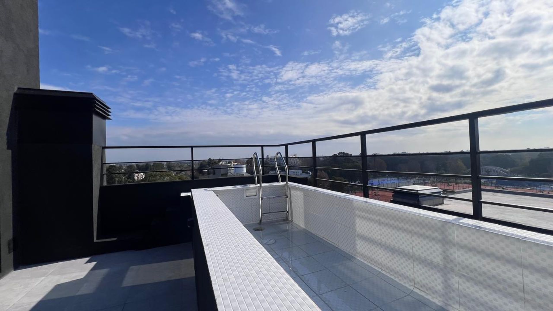 Venta Duplex 2 amb con cochera en Tigre Centro