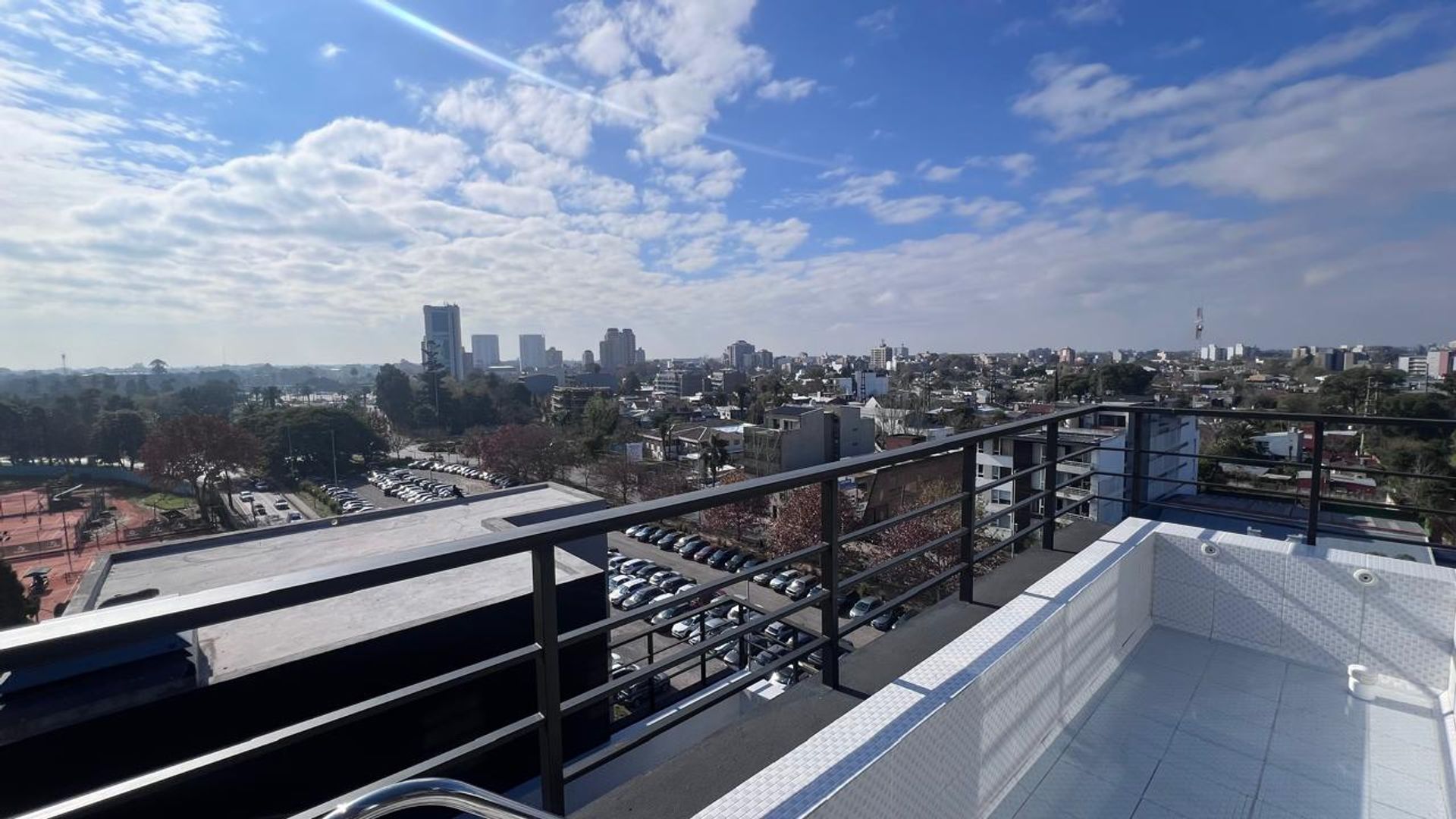 Venta Duplex 2 amb con cochera en Tigre Centro