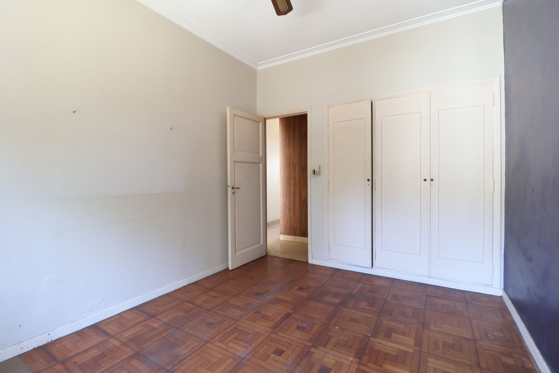 VENTA 2 LOCALES COMERCIALES Y CASA 5 amb / PARQUE