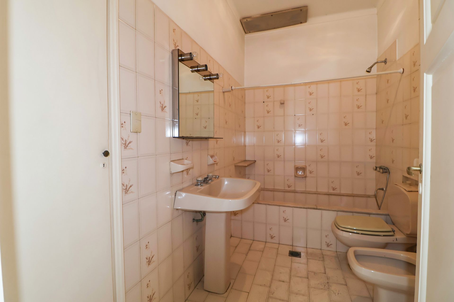 VENTA 2 LOCALES COMERCIALES Y CASA 5 amb / PARQUE