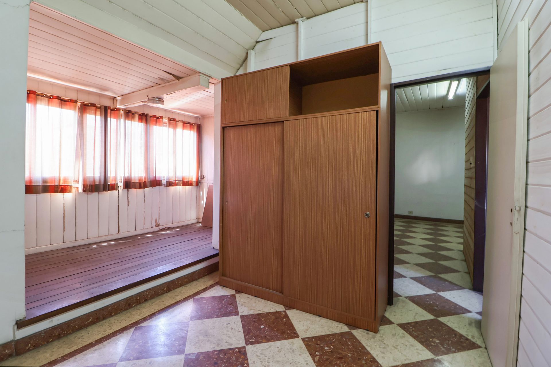 VENTA 2 LOCALES COMERCIALES Y CASA 5 amb / PARQUE