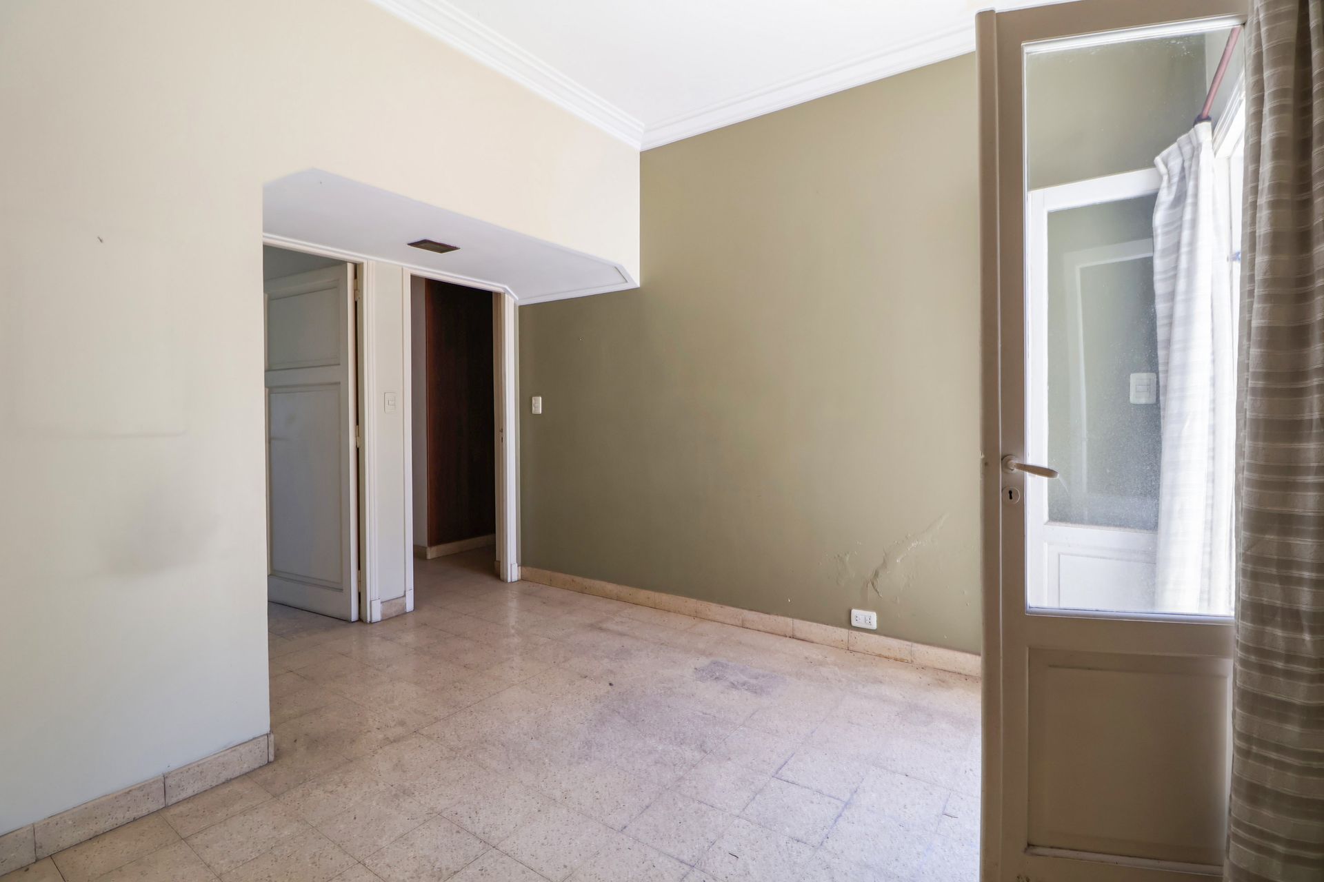 VENTA 2 LOCALES COMERCIALES Y CASA 5 amb / PARQUE