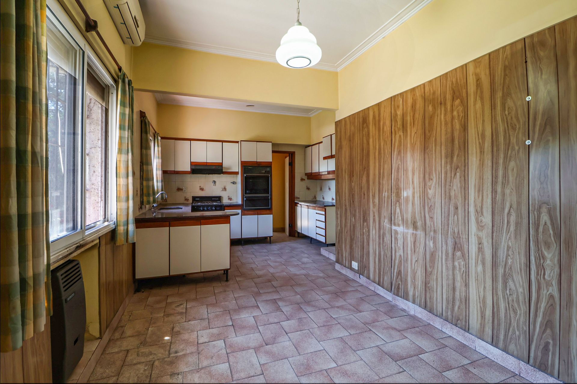 VENTA 2 LOCALES COMERCIALES Y CASA 5 amb / PARQUE