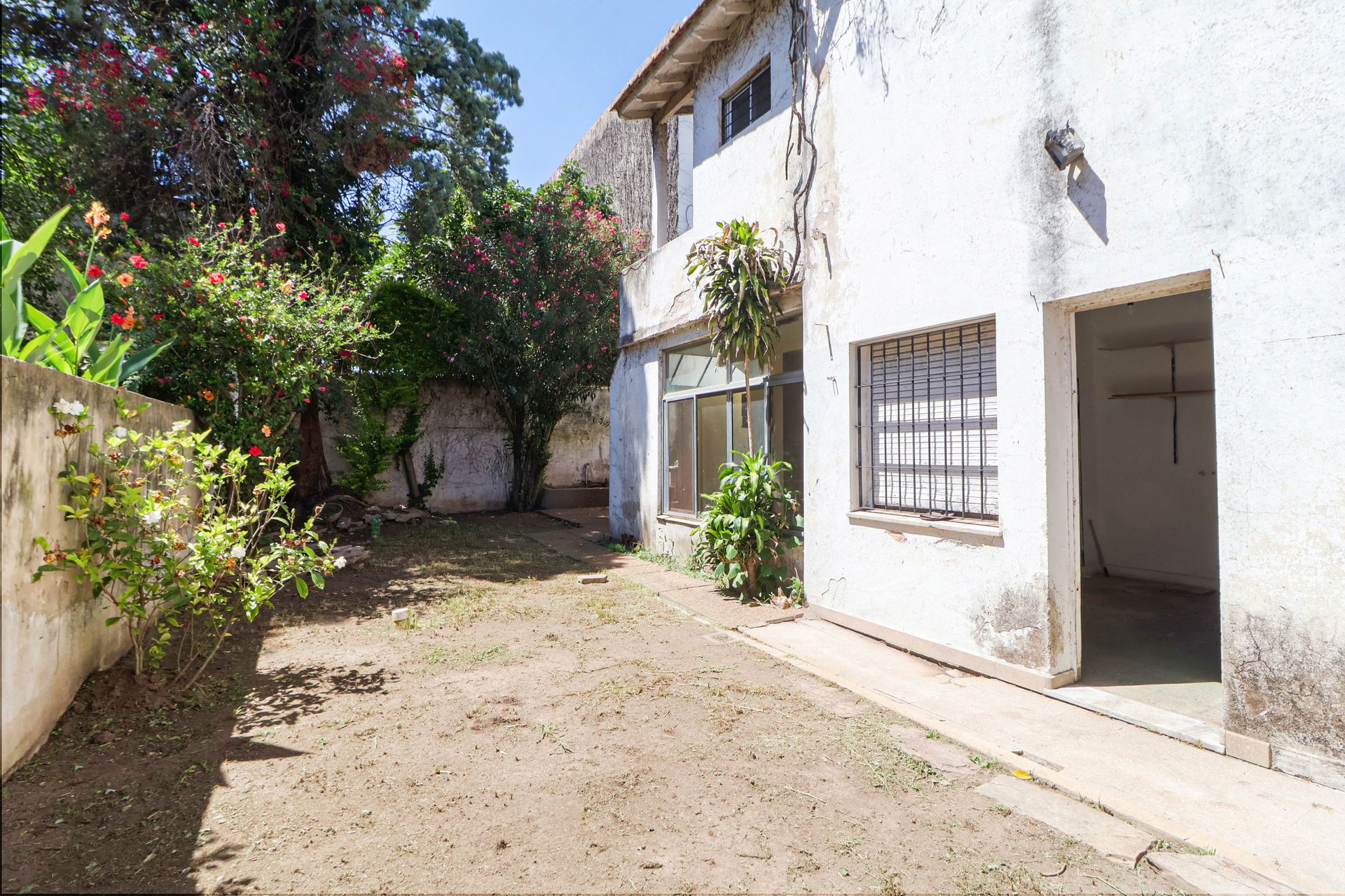 VENTA 2 LOCALES COMERCIALES Y CASA 5 amb / PARQUE
