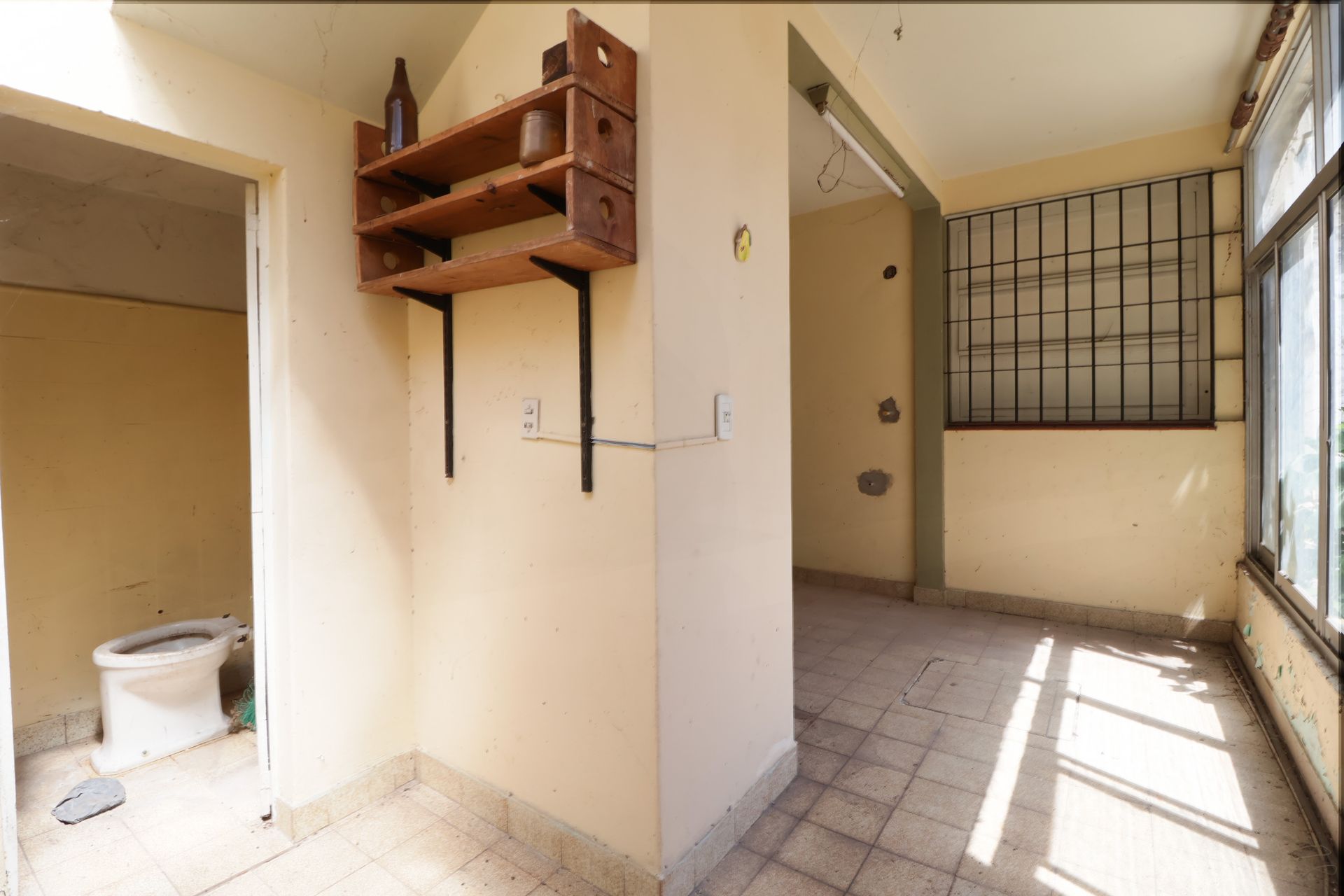 VENTA 2 LOCALES COMERCIALES Y CASA 5 amb / PARQUE