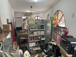 Corner Shop for Sale on Victoria Ave., San Fernando