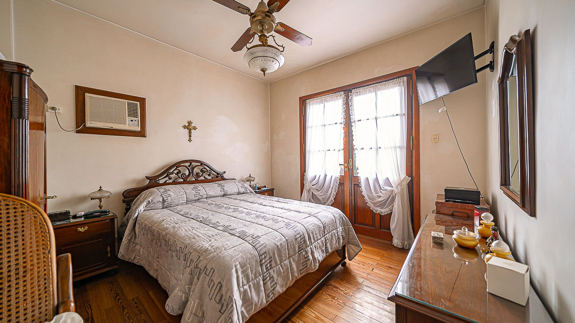 Venta Casa Olivos Centro 5 Ambientes