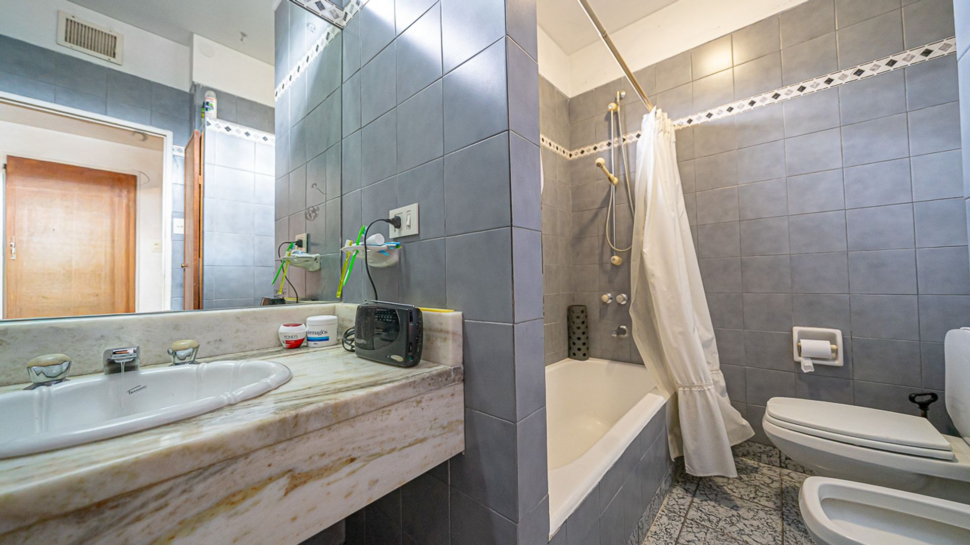 Venta Casa Olivos Centro 5 Ambientes