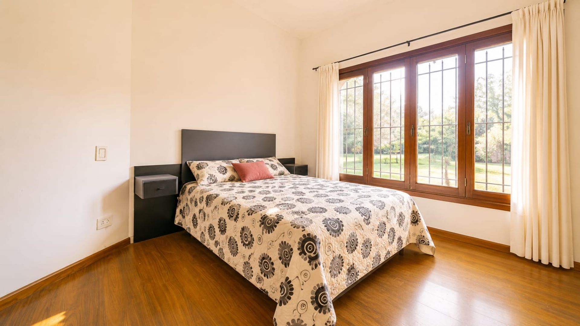 Casa 5 Ambientes En Talar De Pacheco Enorme Parque