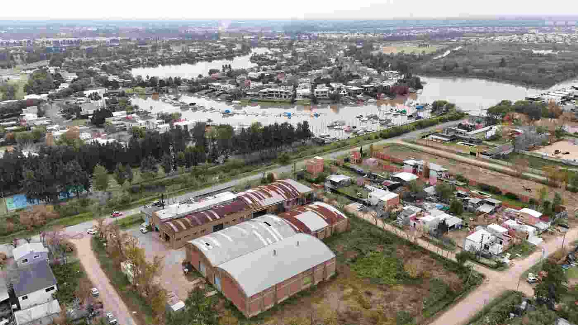 Depósitos/Galpones de 700M2, Z. Ind. Villa La Ñata