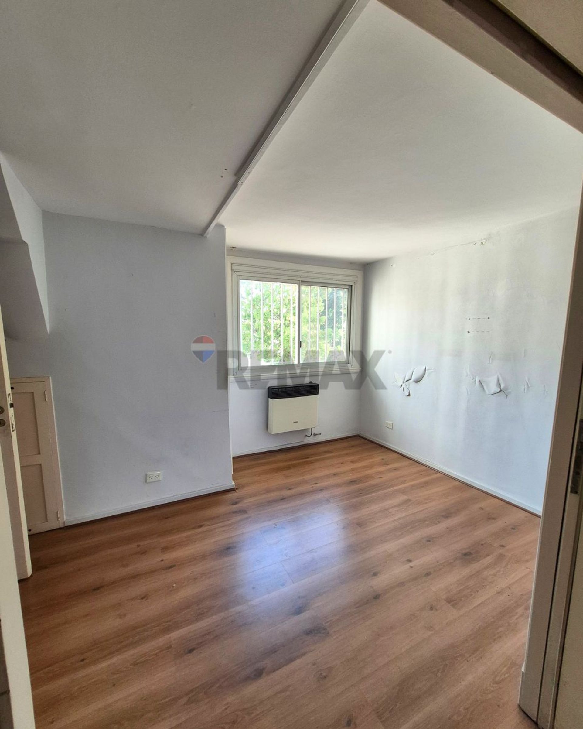 Venta Depto tipo casa 6 amb c/ gran terraza Olivos