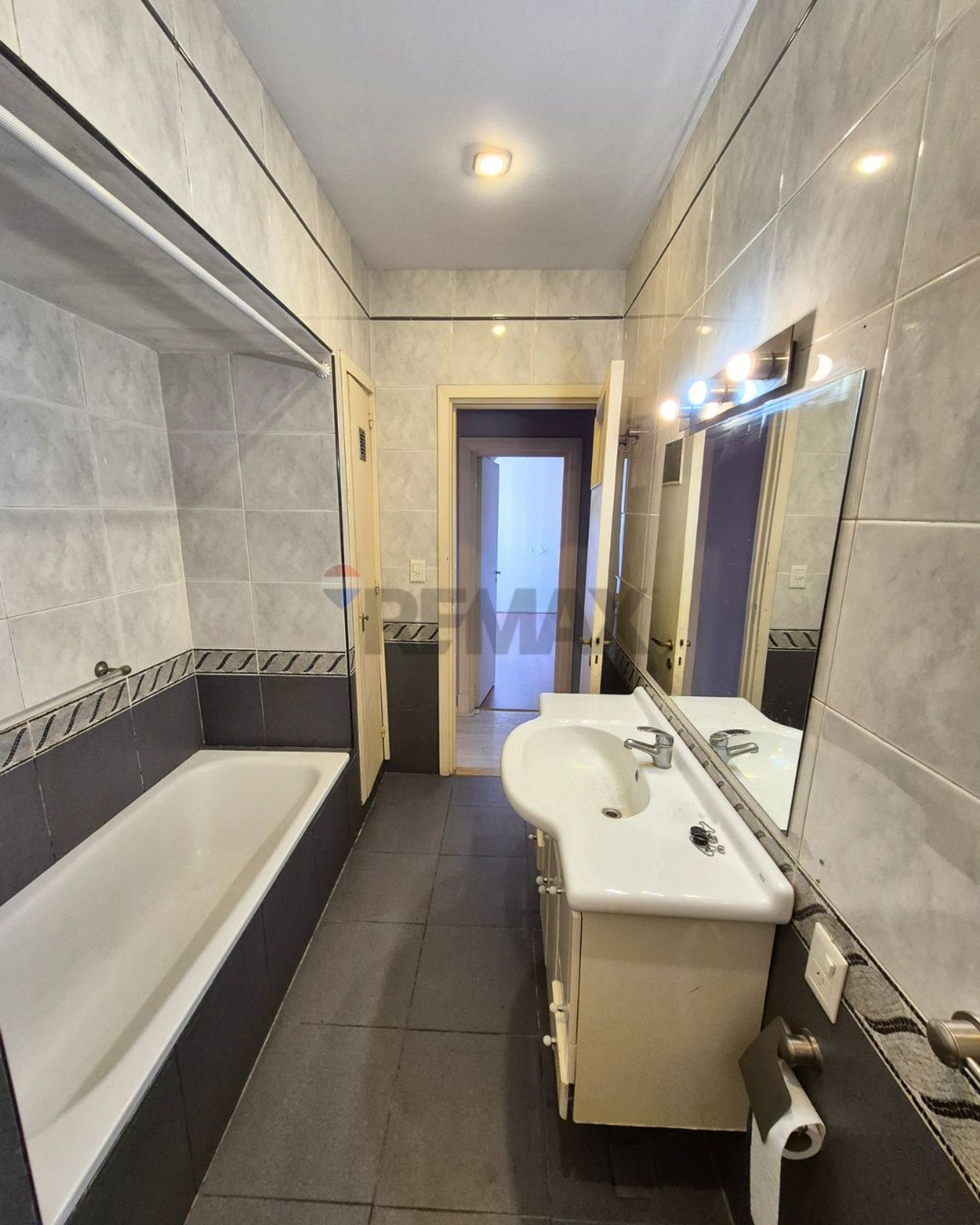 Venta Depto tipo casa 6 amb c/ gran terraza Olivos