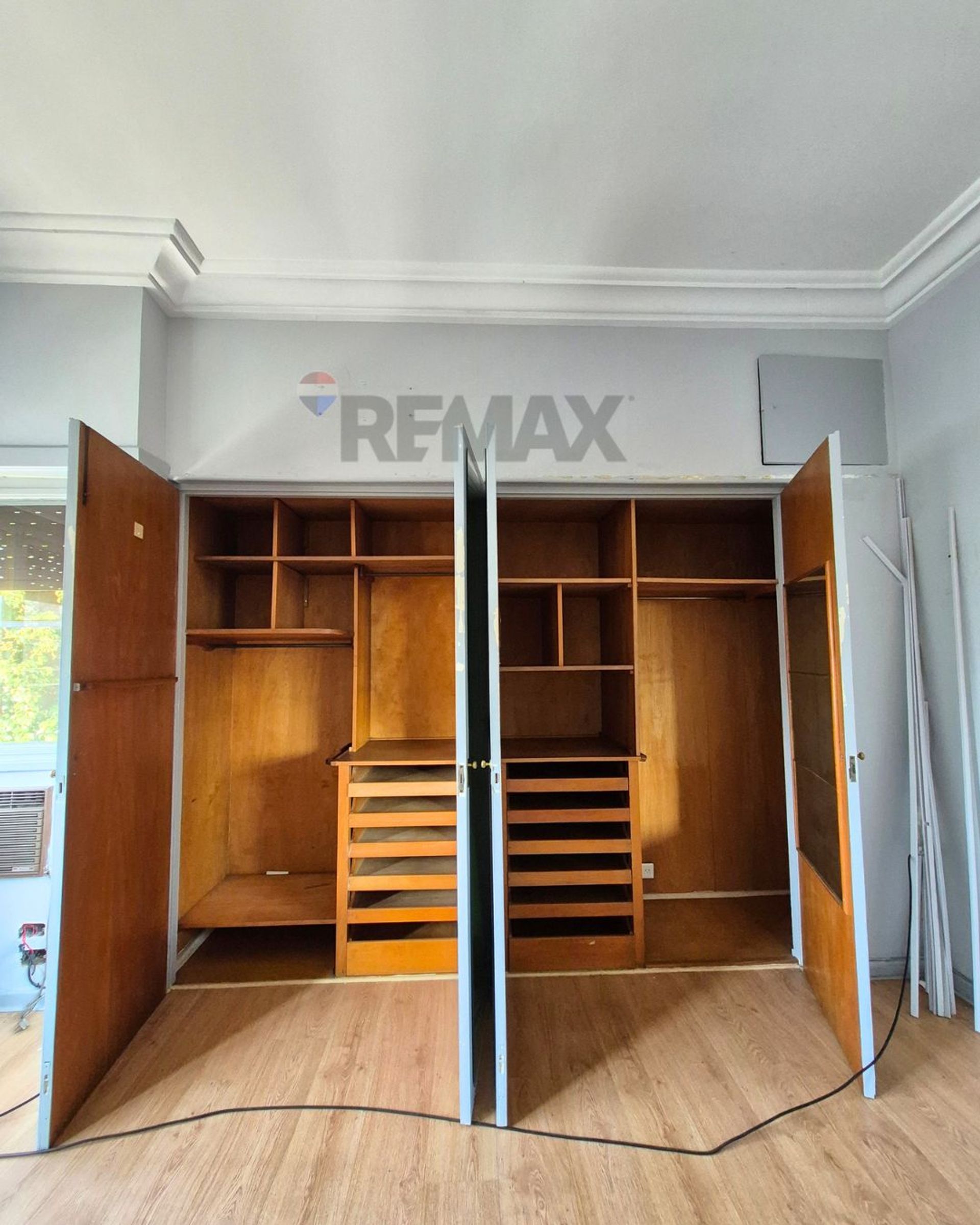 Venta Depto tipo casa 6 amb c/ gran terraza Olivos