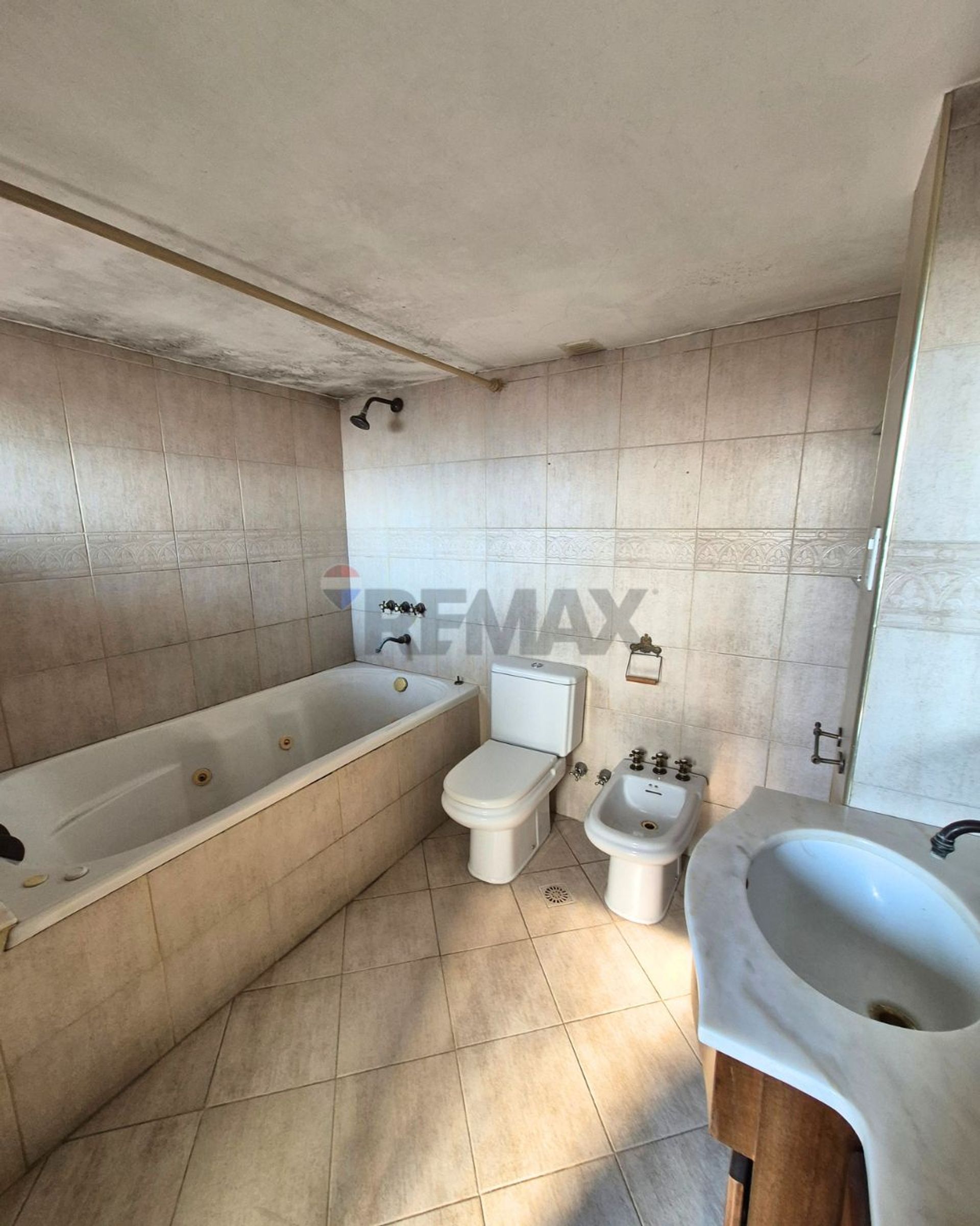 Venta Depto tipo casa 6 amb c/ gran terraza Olivos