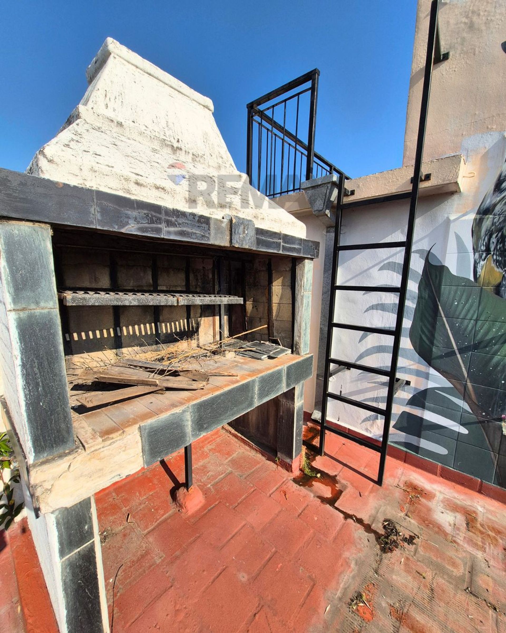Venta Depto tipo casa 6 amb c/ gran terraza Olivos