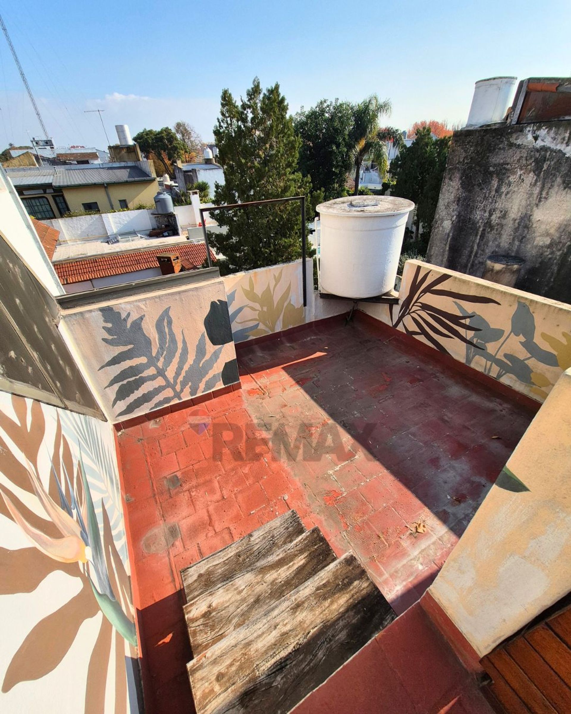 Venta Depto tipo casa 6 amb c/ gran terraza Olivos