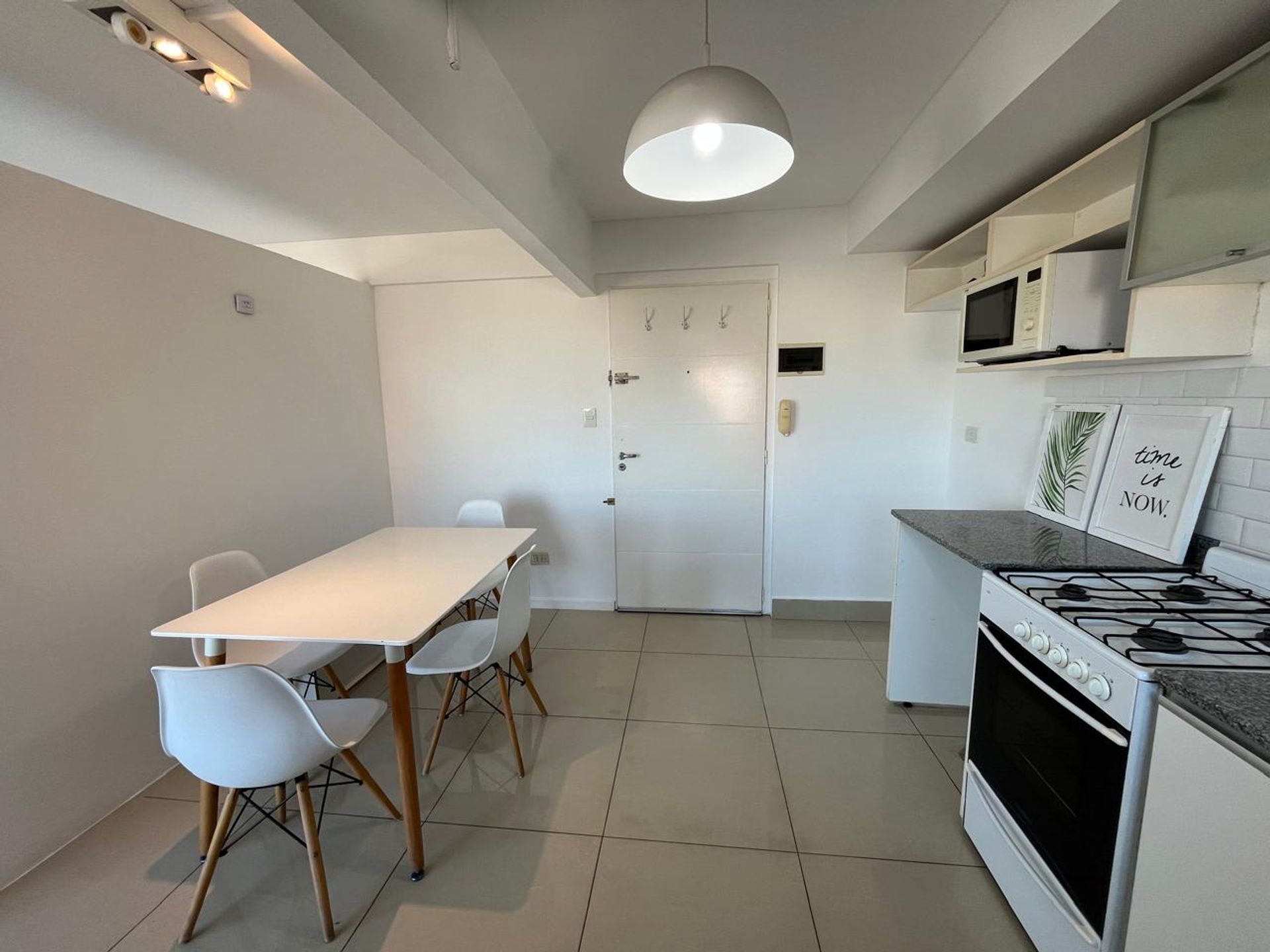 Alquiler Monoambiente En Beccar Con Balcon/Cochera