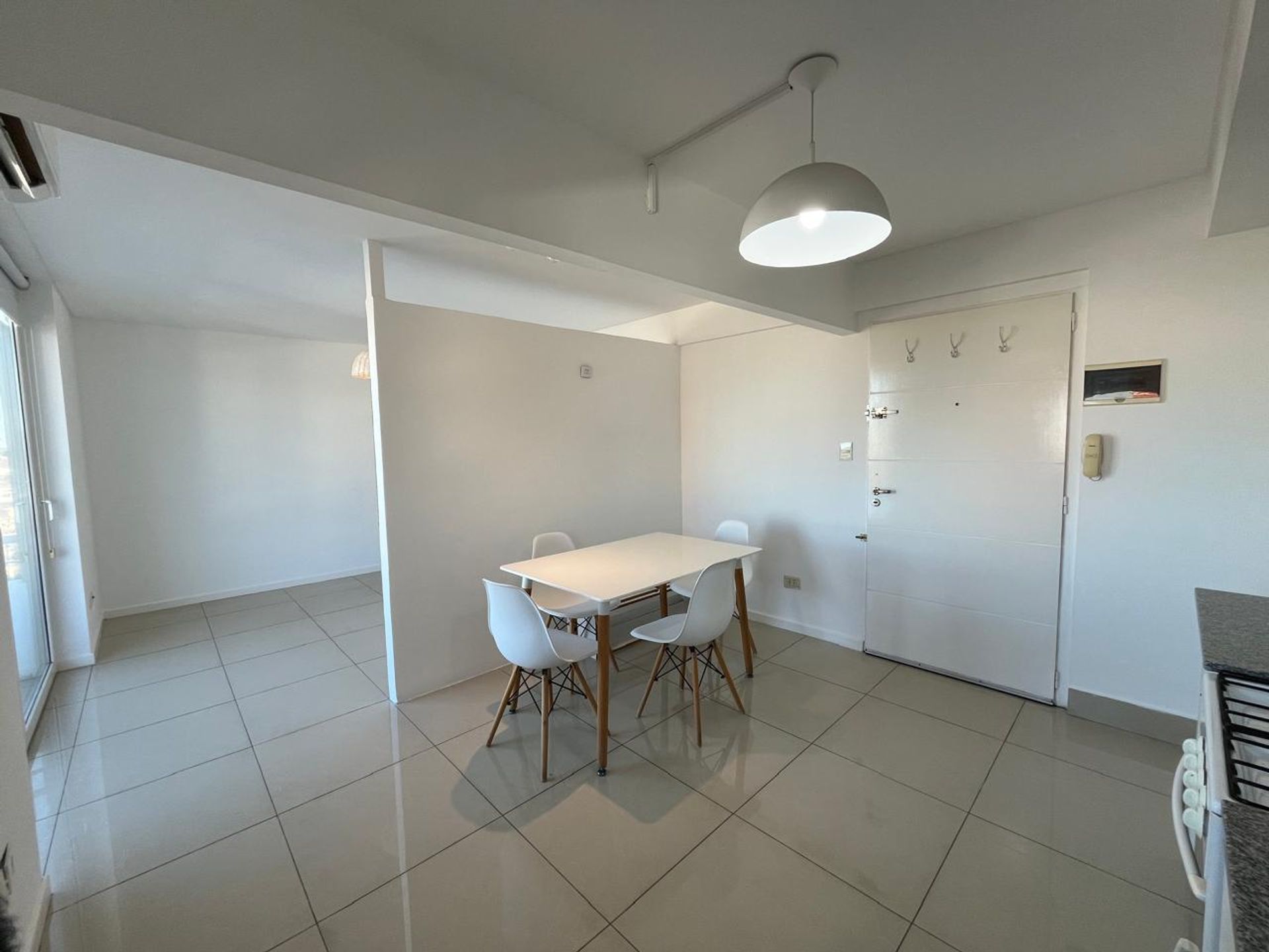Alquiler Monoambiente En Beccar Con Balcon/Cochera
